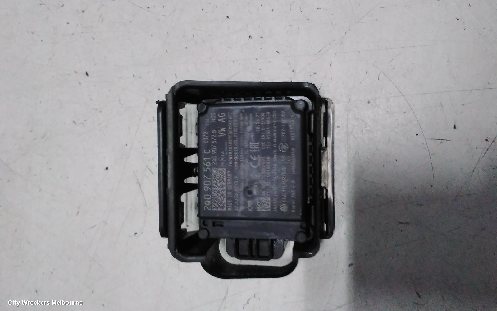 VOLKSWAGEN CRAFTER REVERSE CAMERA, SY1, FRONT RADAR SENSOR (GRILLE MOUNTED), 07/2019 - 10/2021