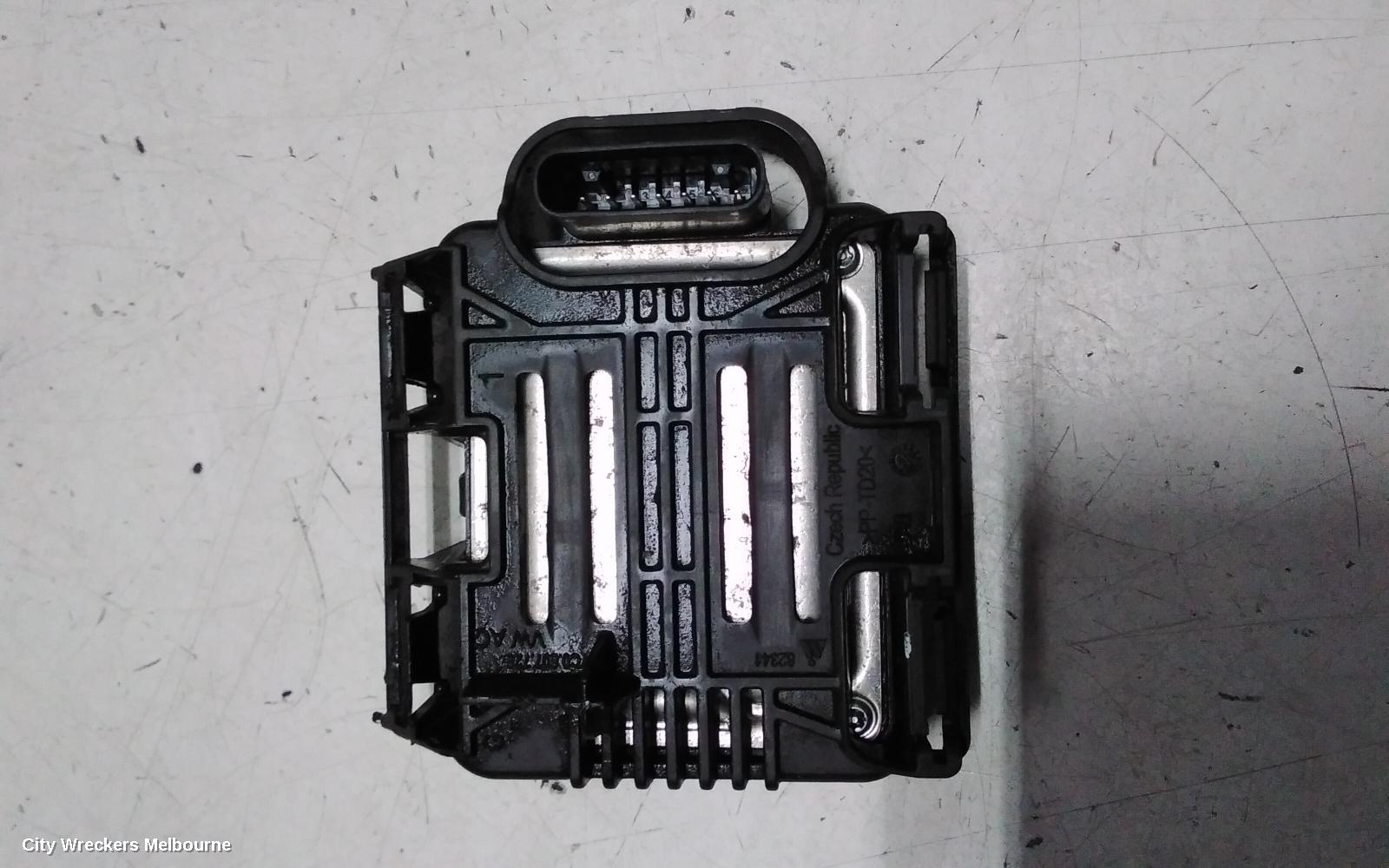 VOLKSWAGEN CRAFTER REVERSE CAMERA, SY1, FRONT RADAR SENSOR (GRILLE MOUNTED), 07/2019 - 10/2021