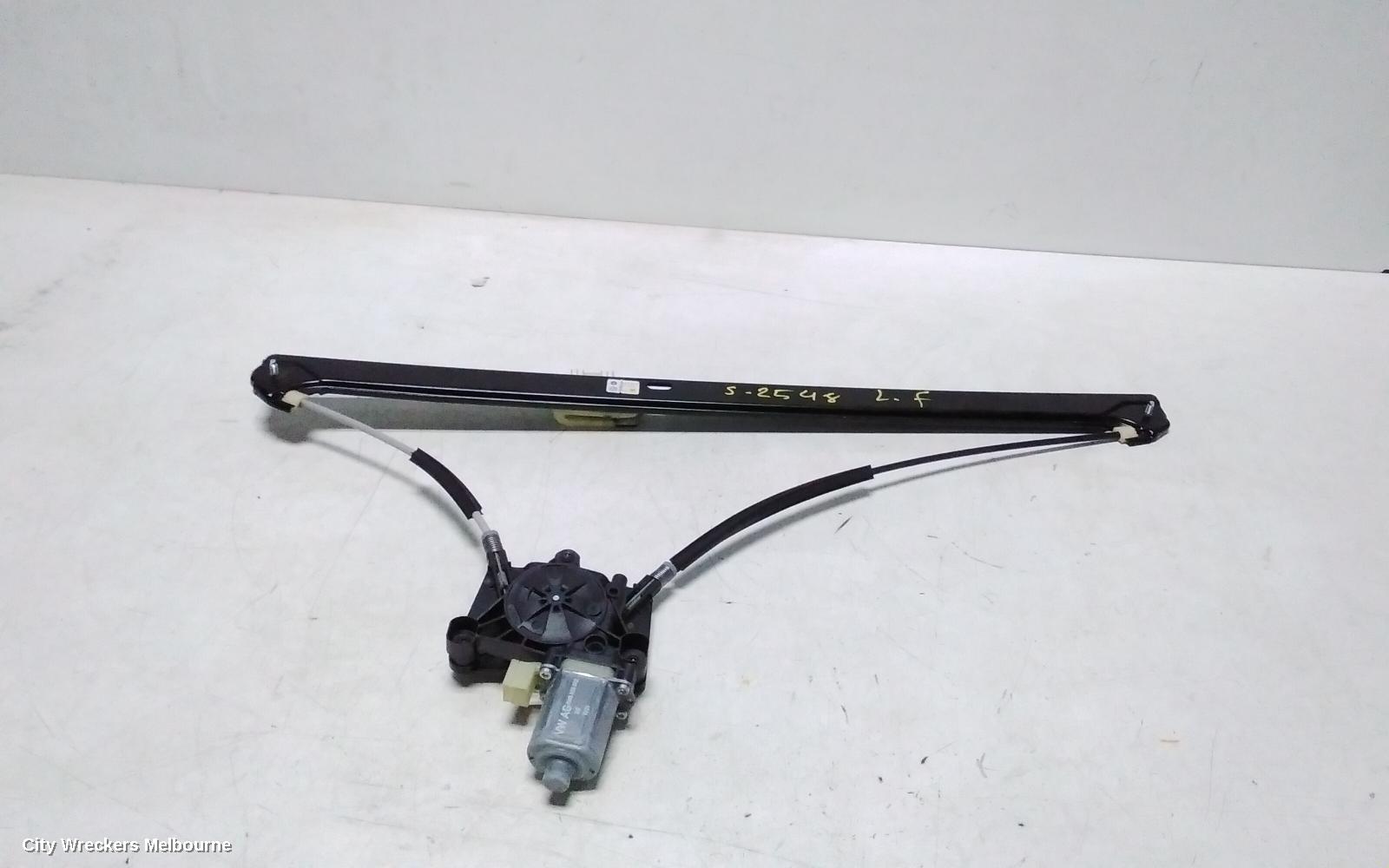 VOLKSWAGEN CRAFTER LEFT FRONT WINDOW REG/MOTOR, SY1, 08/2017 ONWARDS