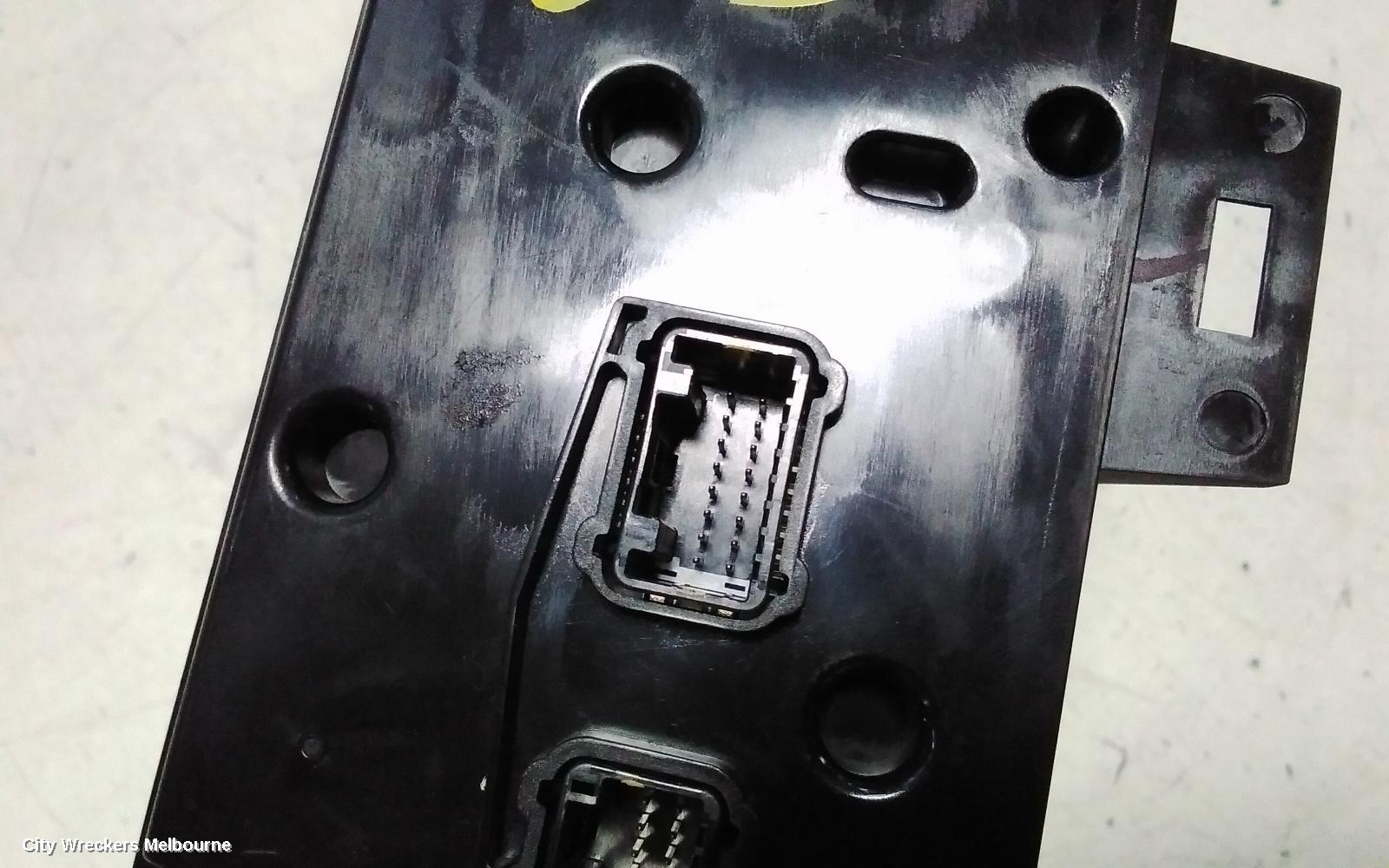 MAZDA 3 HEATER/AC CONTROLS, DUAL ZONE CLIMATE TYPE, BP, 03/2019 ONWARDS