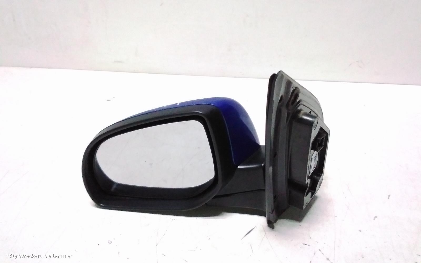 HYUNDAI I20 LEFT DOOR MIRROR, PB, MANUAL FOLDING, NON FLASHER TYPE, 04/2010 - 12/2015