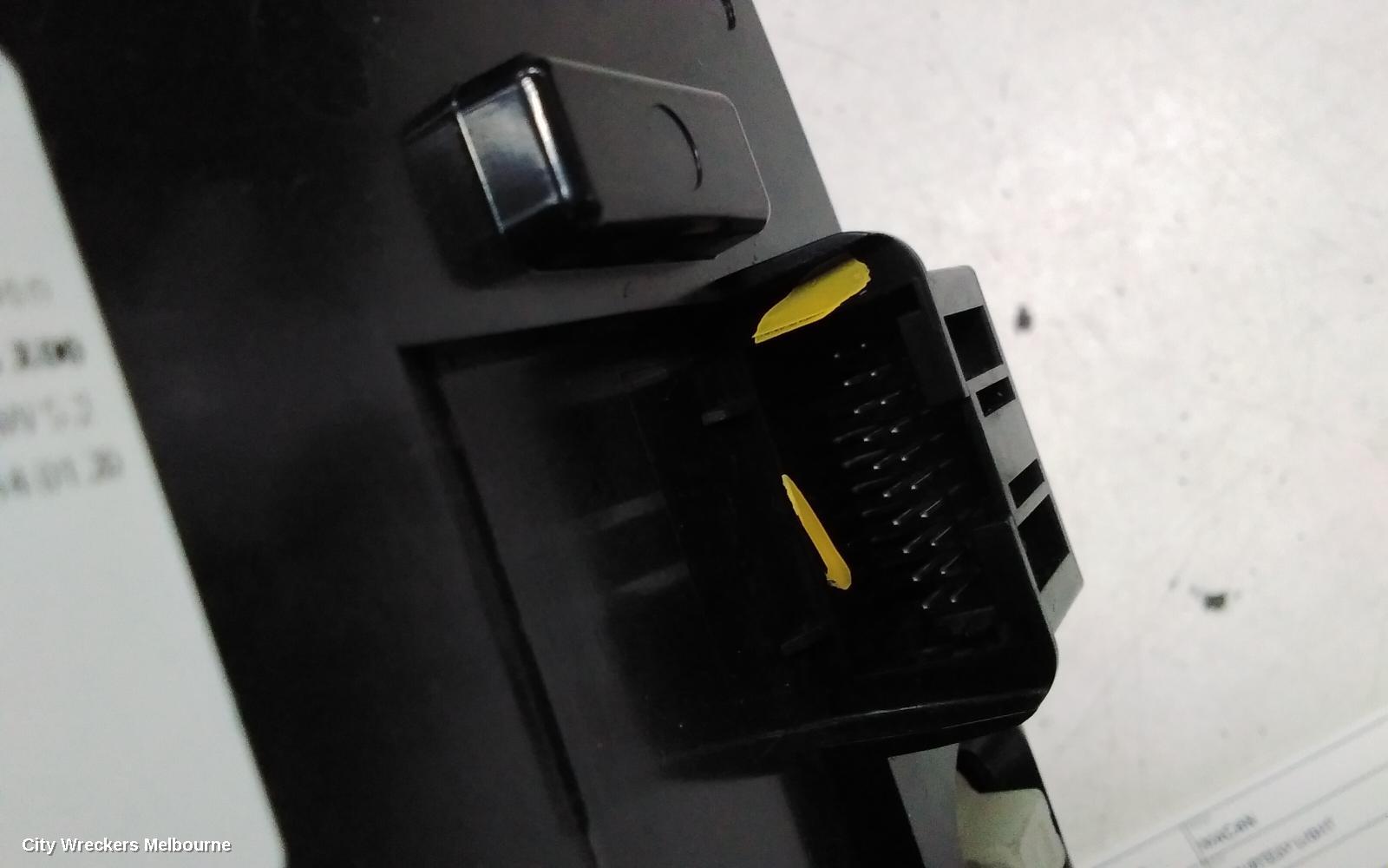 PORSCHE MACAN COURTESY LIGHT, 95B, 06/2014 - 12/2025
