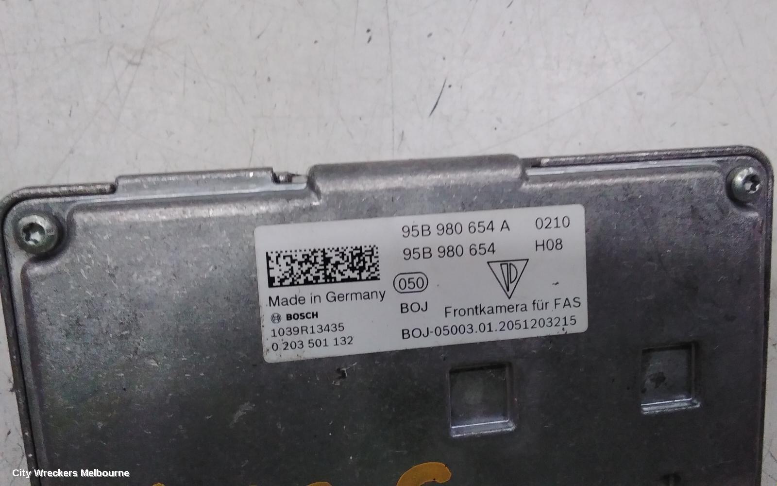 PORSCHE MACAN REVERSE CAMERA, 95B, FRONT CAMERA (WINDSCREEN MOUNTED), 08/2018 - 04/2021