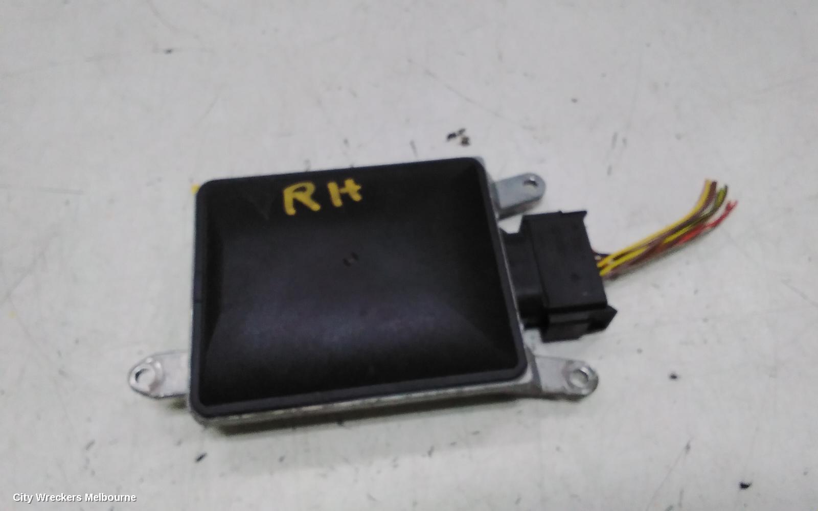 PORSCHE MACAN, 95B, 06/2014 - 12/2025, 8T0 907 568B  BLIND SPOT INDICATOR MODULE  RHR: 142497