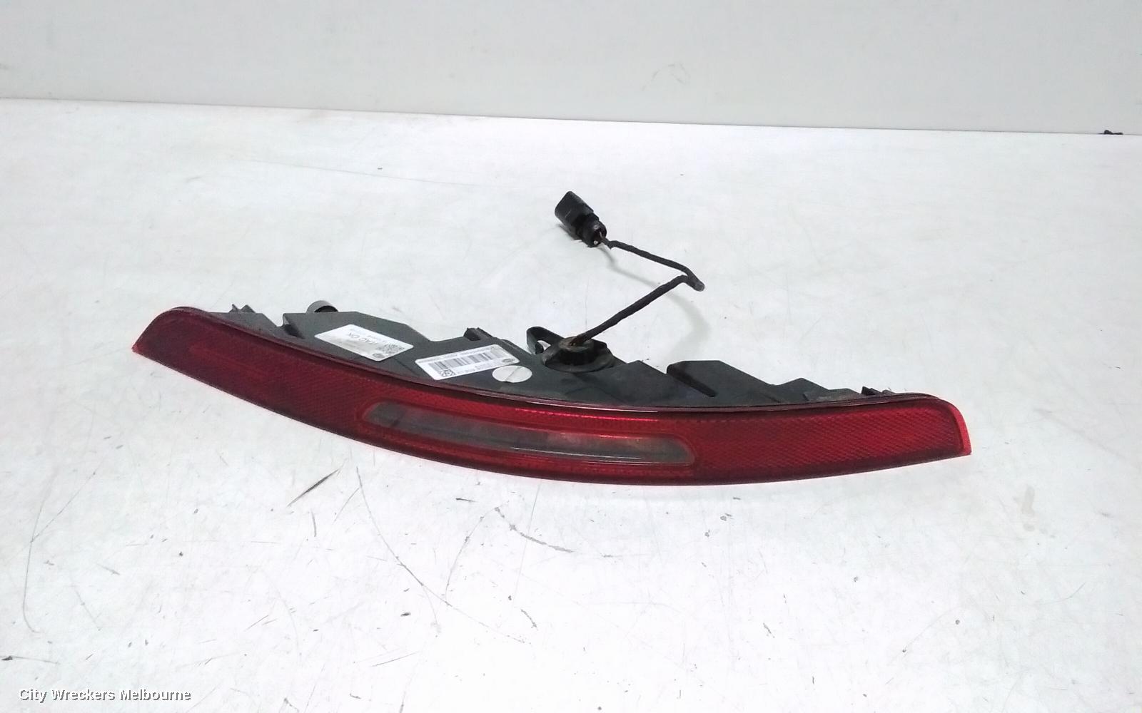 PORSCHE MACAN RIGHT TAILLIGHT, IN BUMPER, REFLECTOR W/ REVERSE LIGHT, 95B, 06/2014 - 04/2021