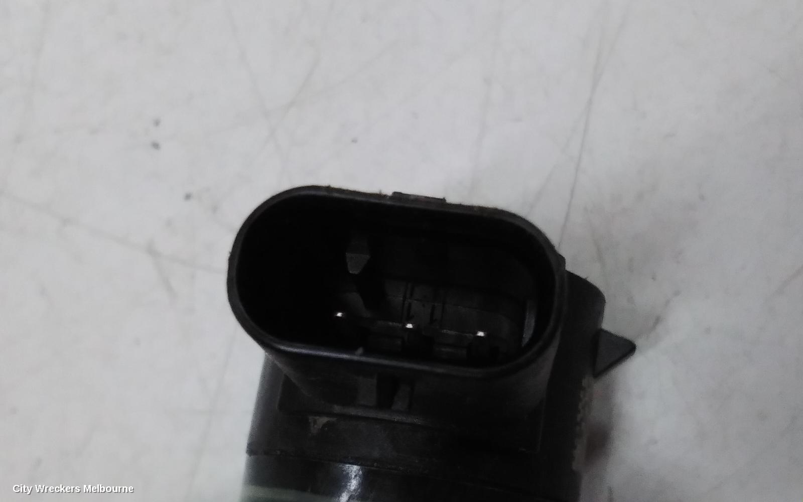 PORSCHE MACAN, 95B, 06/2014 - 12/2025, 4 SENSOR OF REAR BAR: 142503