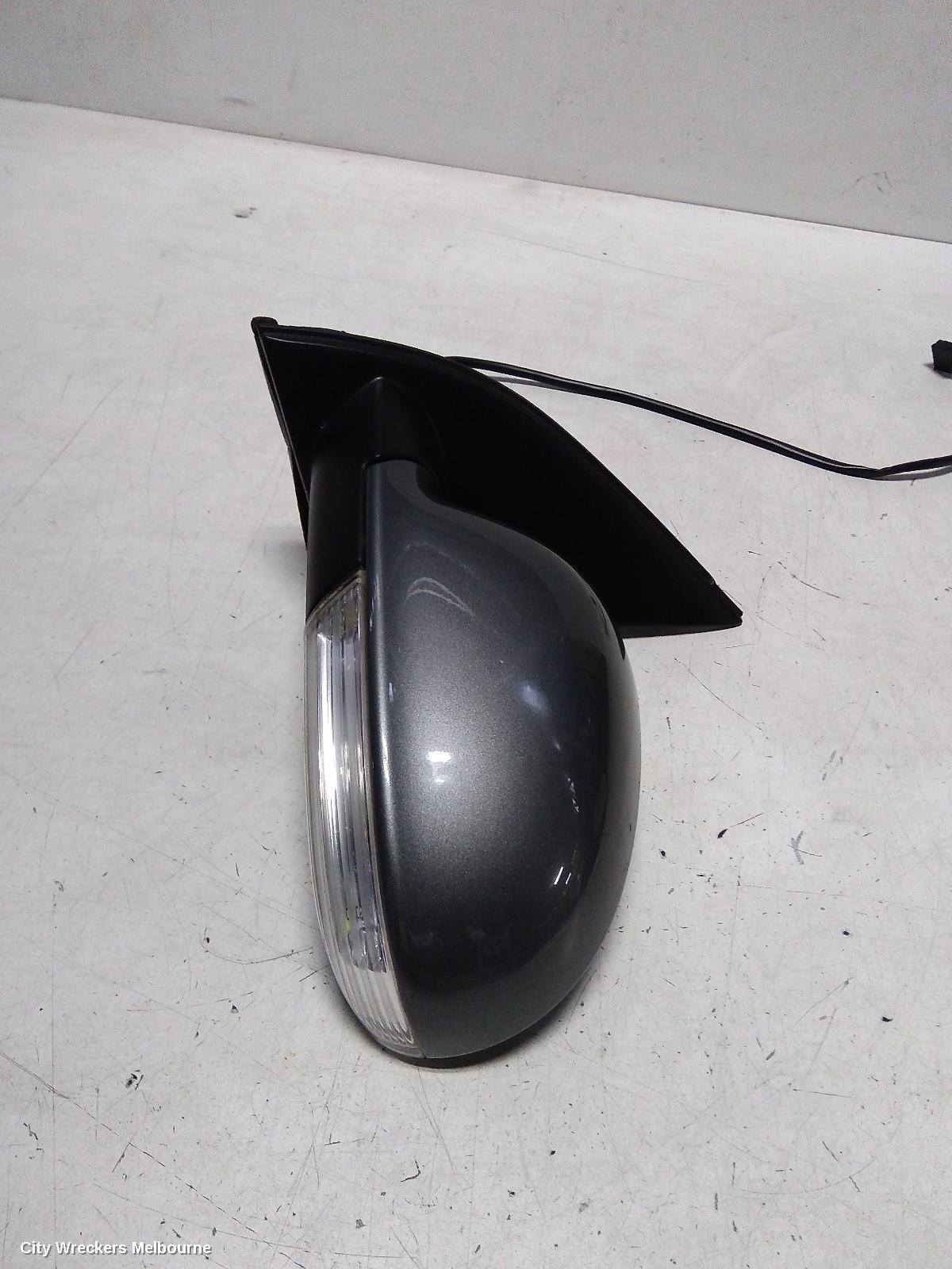 VOLKSWAGEN GOLF LEFT DOOR MIRROR, GEN 5, HATCH, COLOUR CODED, 06/2004 - 02/2009
