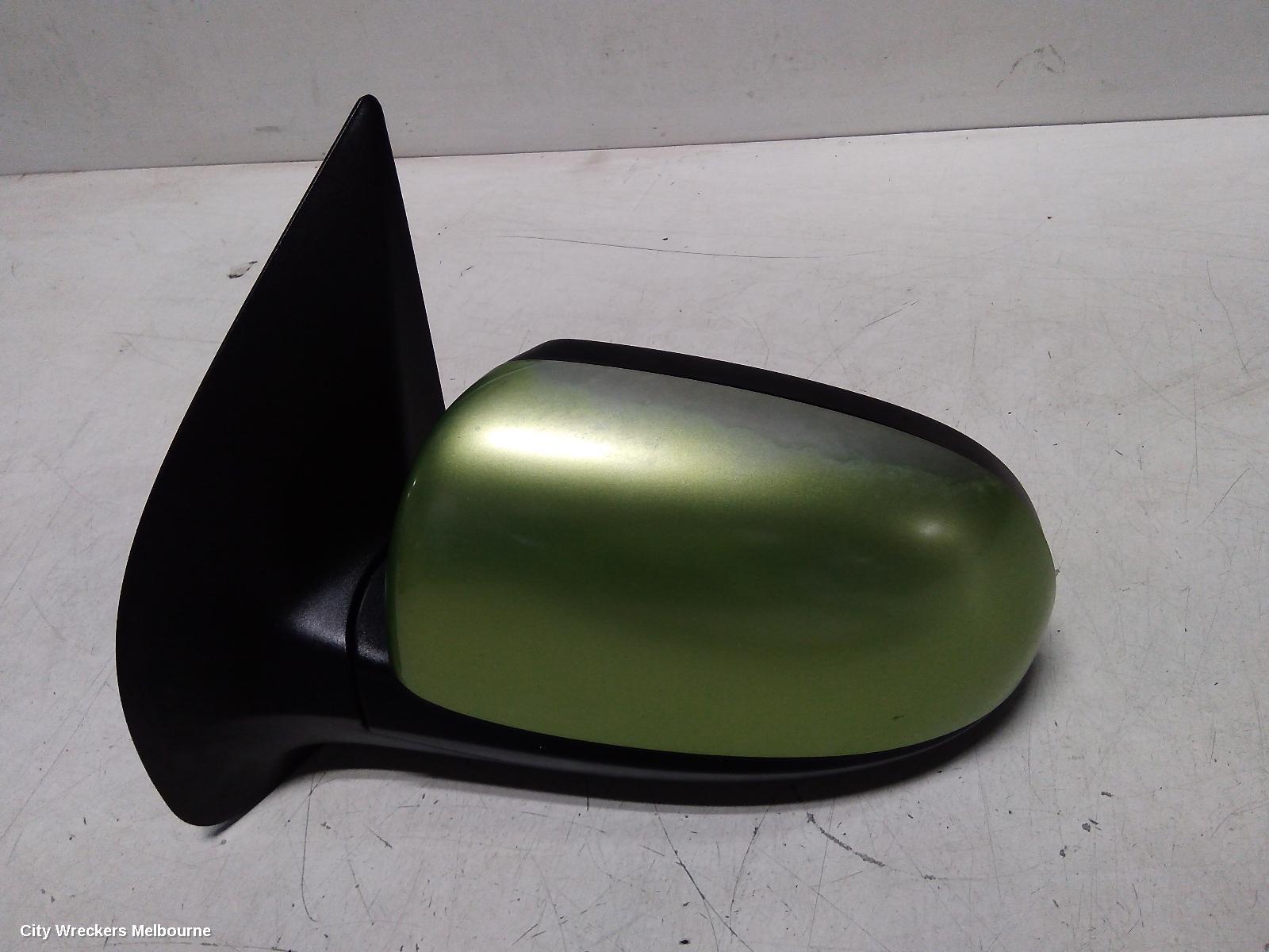 HYUNDAI I20 LEFT DOOR MIRROR, PB, MANUAL FOLDING, NON FLASHER TYPE, 04/2010 - 12/2015