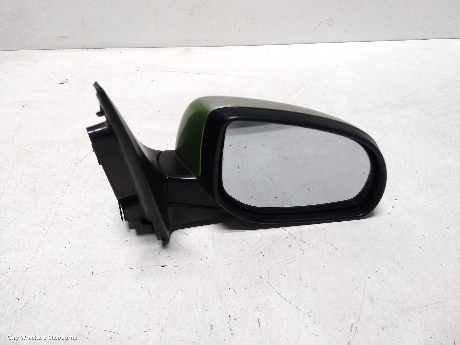 HYUNDAI I20 RIGHT DOOR MIRROR, PB, MANUAL FOLDING, NON FLASHER TYPE, 04/2010 - 12/2015