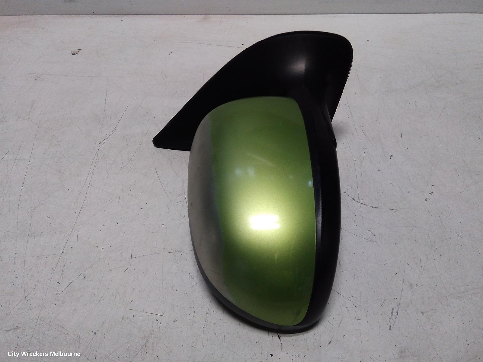 HYUNDAI I20 RIGHT DOOR MIRROR, PB, MANUAL FOLDING, NON FLASHER TYPE, 04/2010 - 12/2015