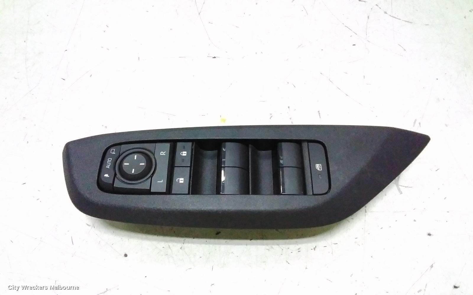 TOYOTA YARIS PWR DR WIND SWITCH, RH FRONT (MASTER SWITCH), XP210 SERIES, 04/2020 - 12/2023