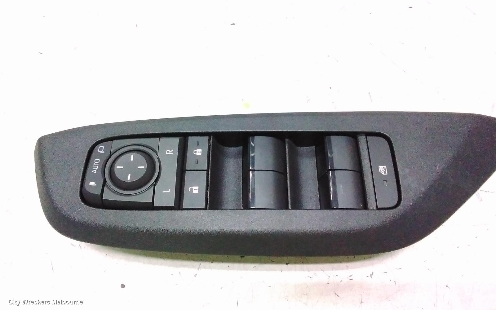 TOYOTA YARIS PWR DR WIND SWITCH, RH FRONT (MASTER SWITCH), XP210 SERIES, 04/2020 - 12/2023