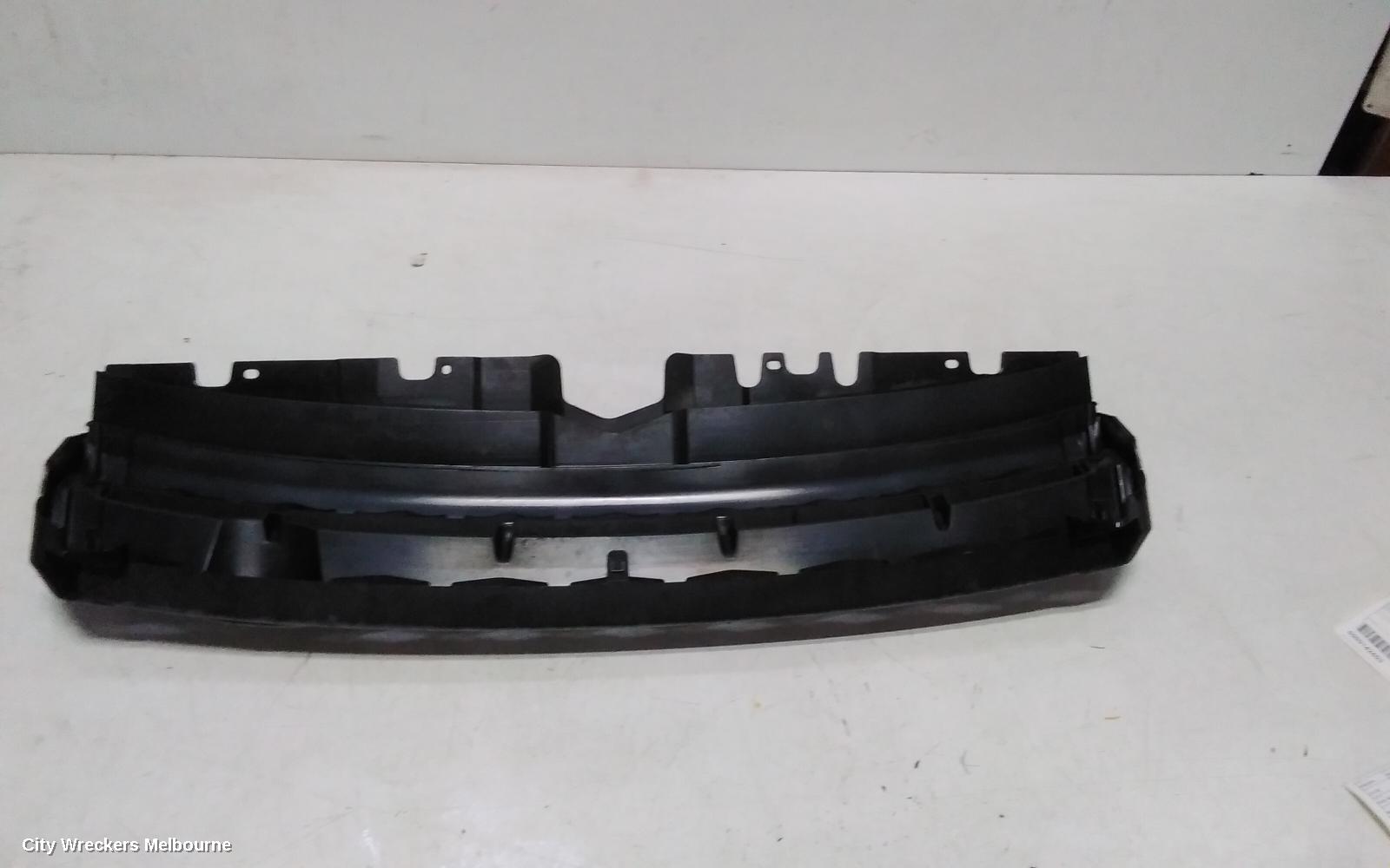 LAND ROVER RANGEROVER EVOQUE GRILLE, RADIATOR GRILLE, L538, PURE/PURE TECH, ATLAS/BRUNEL 11/2011 - 06/2015
