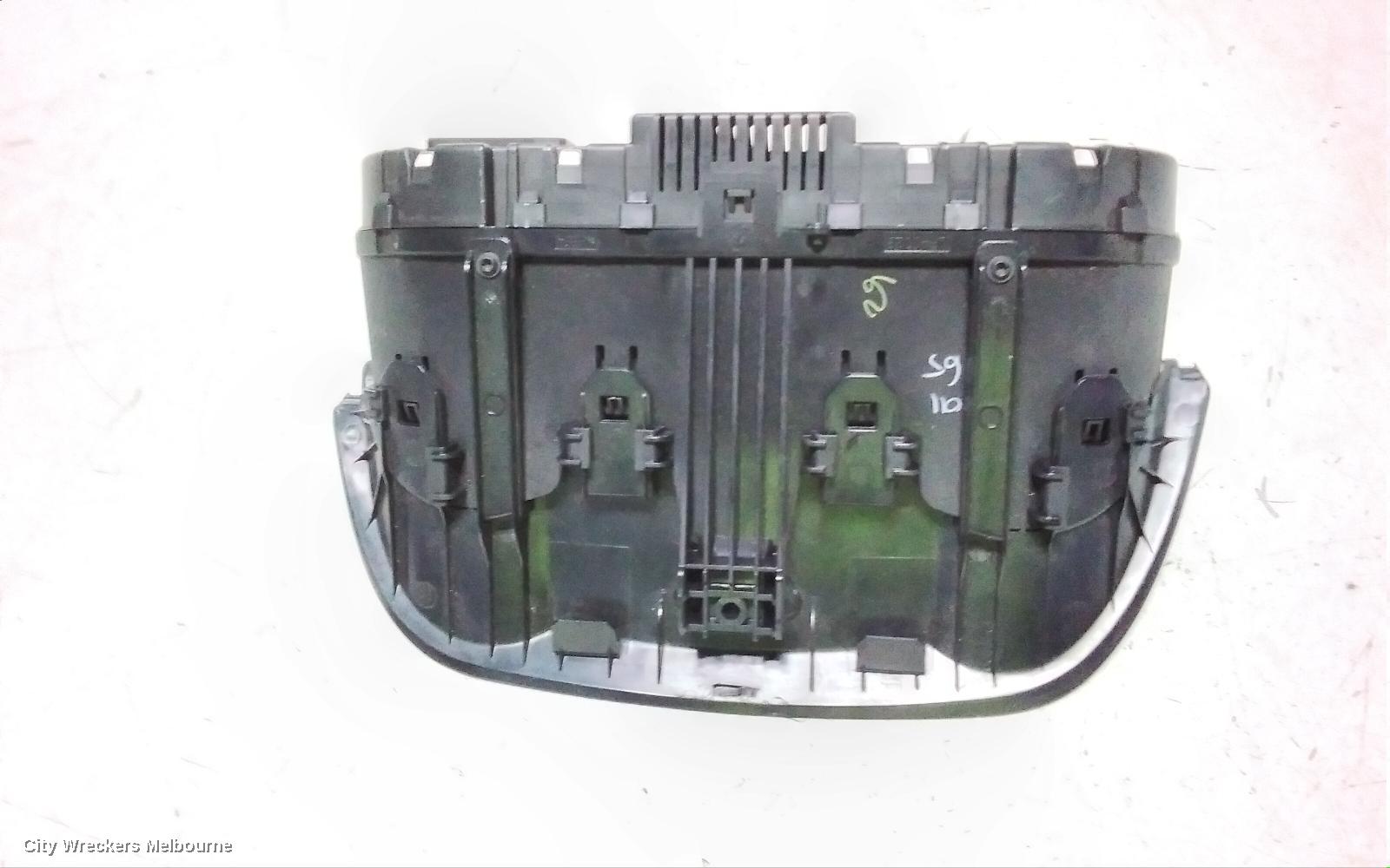 LAND ROVER RANGEROVER EVOQUE INSTRUMENT CLUSTER, DIESEL, 2.2, TURBO, AUTO T/M, L538, 11/2011 - 08/2015