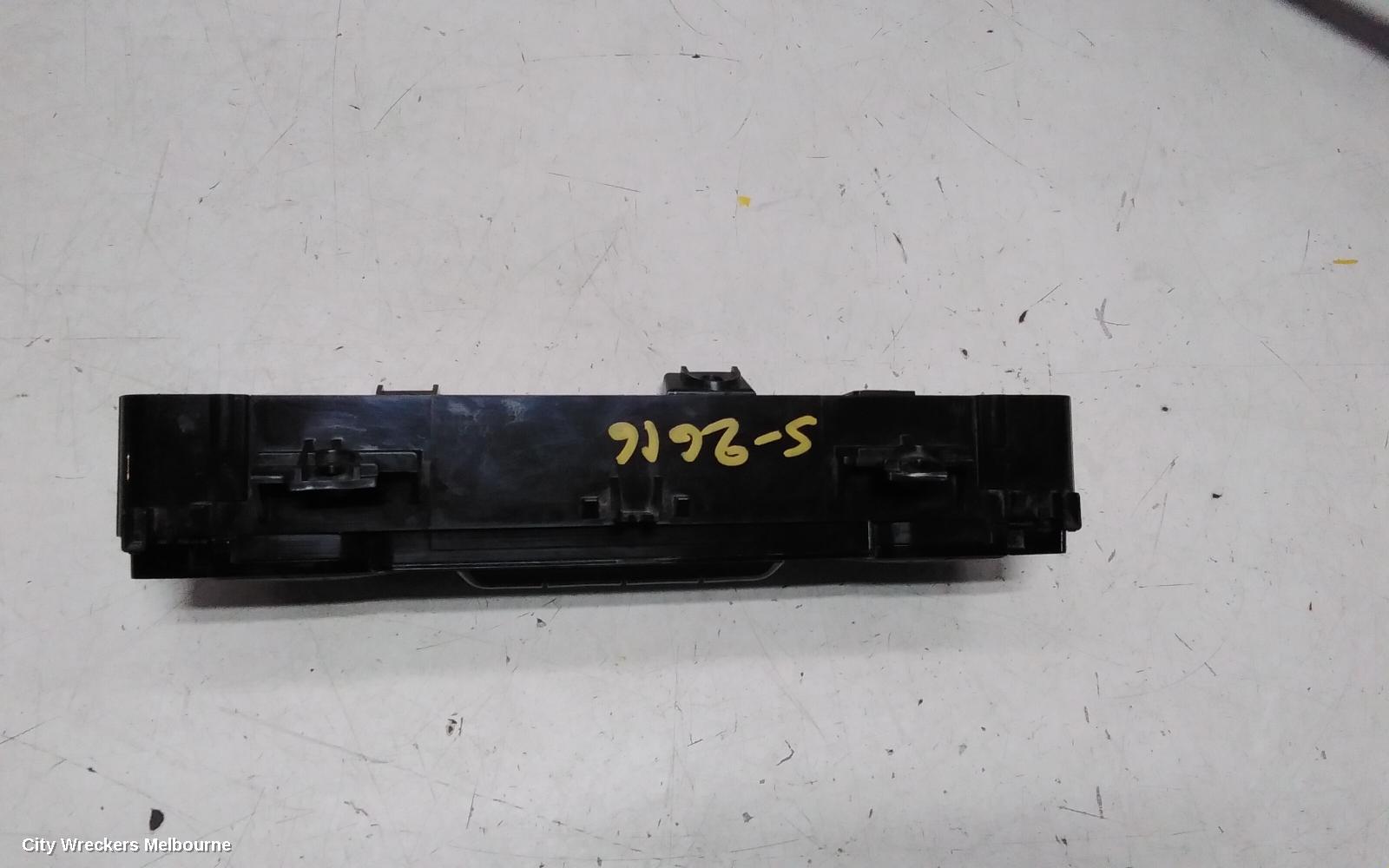 TOYOTA C-HR HEATER/AC CONTROLS, DUAL ZONE CLIMATE CONTROL TYPE, NGX10R/NGX50R/ZYX10R, 12/2016 - 09/2023