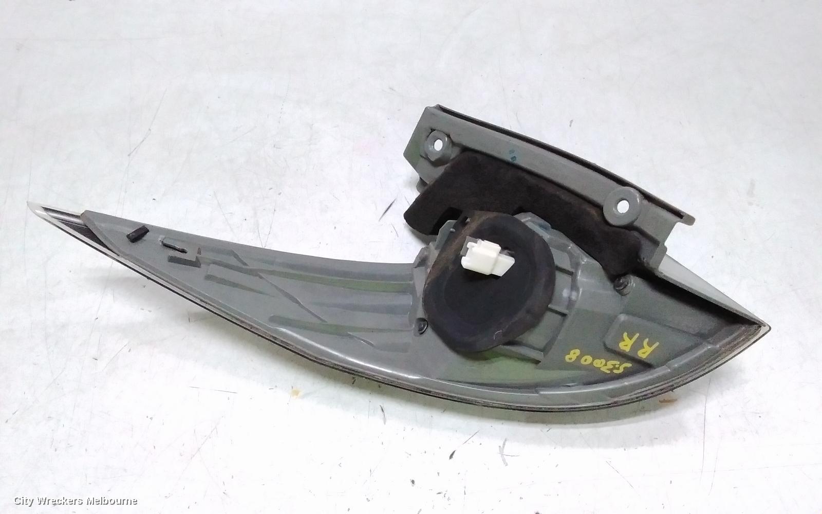 TOYOTA ESTIMA RIGHT TAILLIGHT, XR50, CLEAR, LENS# 28-196, 05-19 (IMPORT)