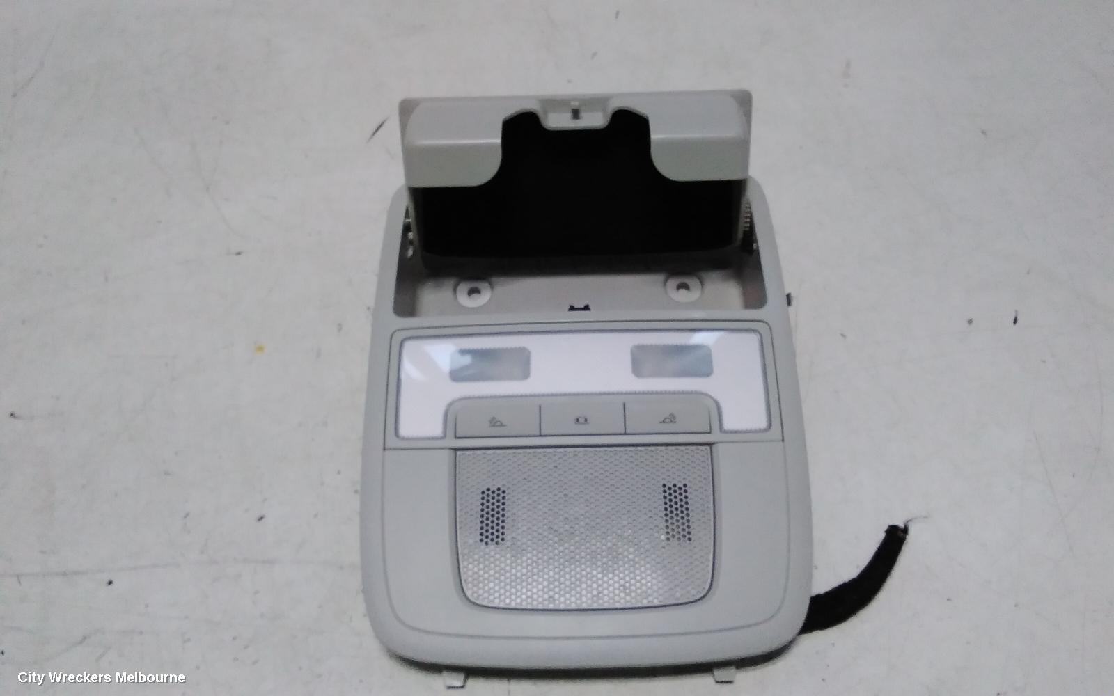 MG HS COURTESY LIGHT, SAS23, FRONT, W/ SUNGLASS HOLDER TYPE, 08/2019 - 12/2024