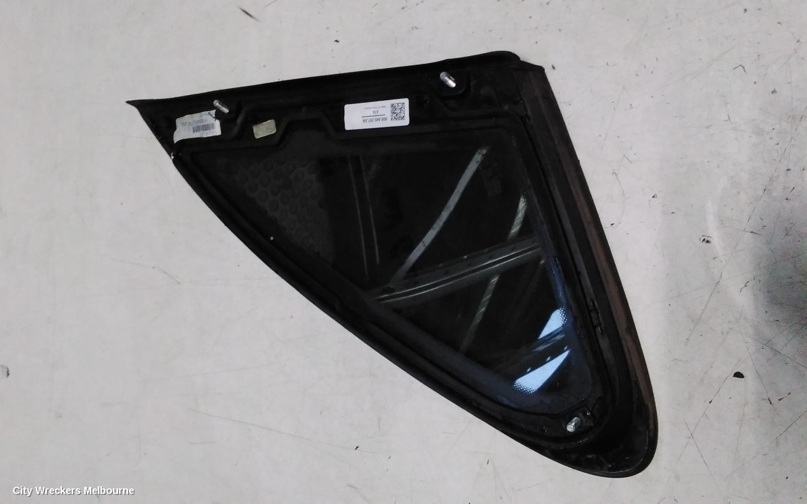 PORSCHE MACAN LEFT REAR SIDE GLASS, 95B, 06/2014 - 12/2025