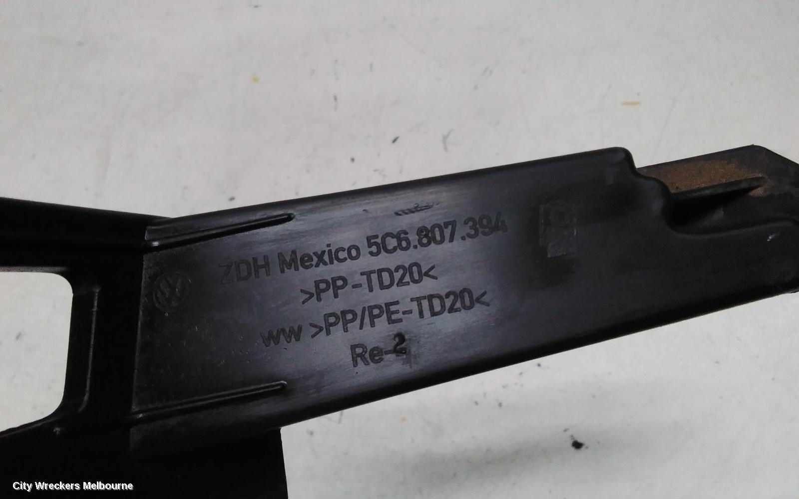 VOLKSWAGEN JETTA, 1B, 02/2011 ONWARDS, RHR QTR PANEL BRACKET ~ : 142849