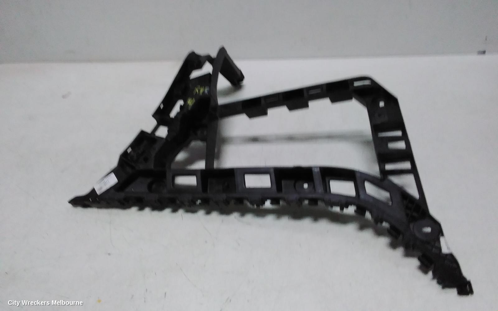 VOLKSWAGEN JETTA, 1B, 02/2011 ONWARDS, RHR QTR PANEL BRACKET ~ : 142849