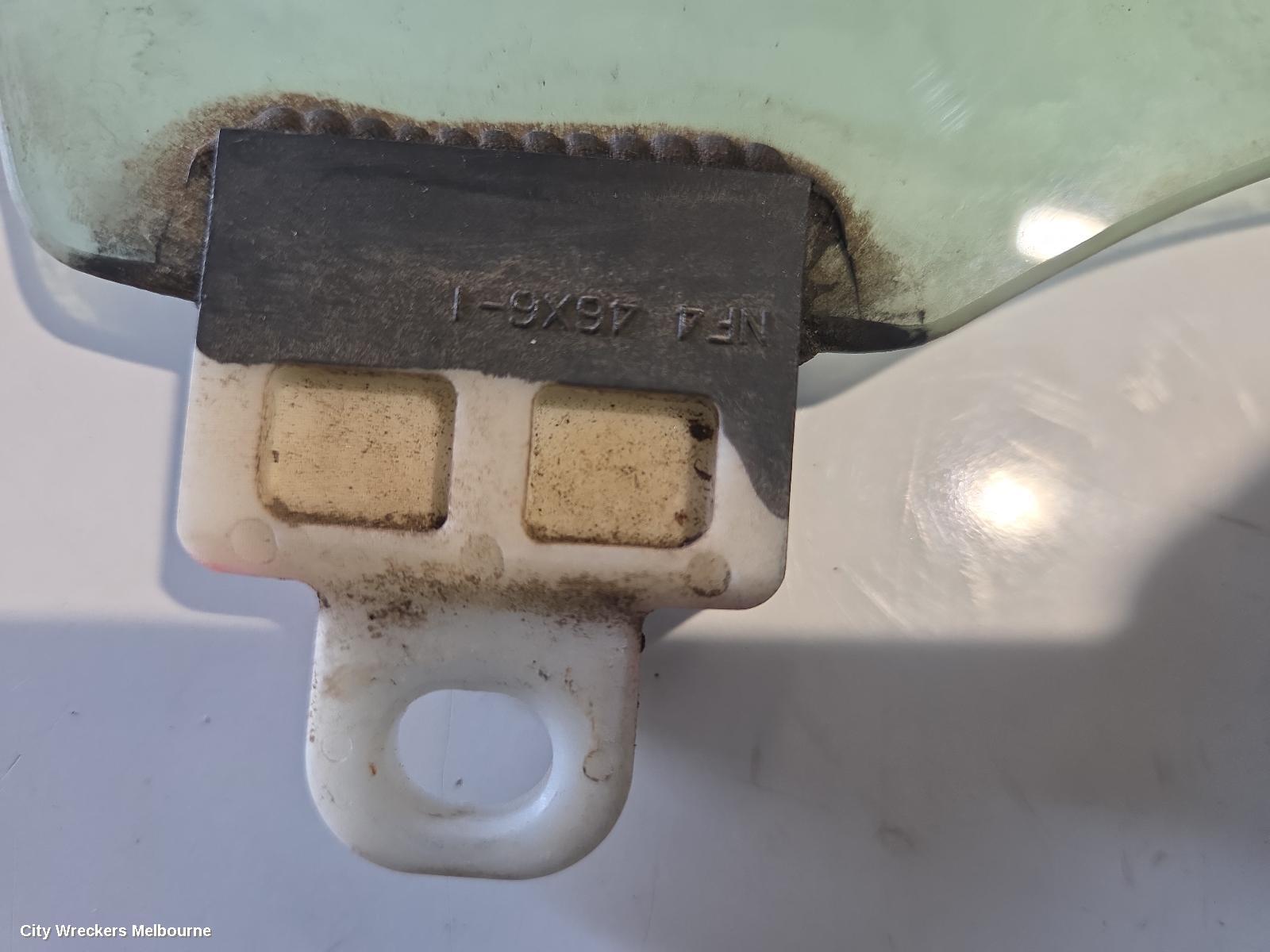 TOYOTA COROLLA RIGHT FRONT DOOR WINDOW, ZRE152R, HATCH, 03/2007 - 09/2012