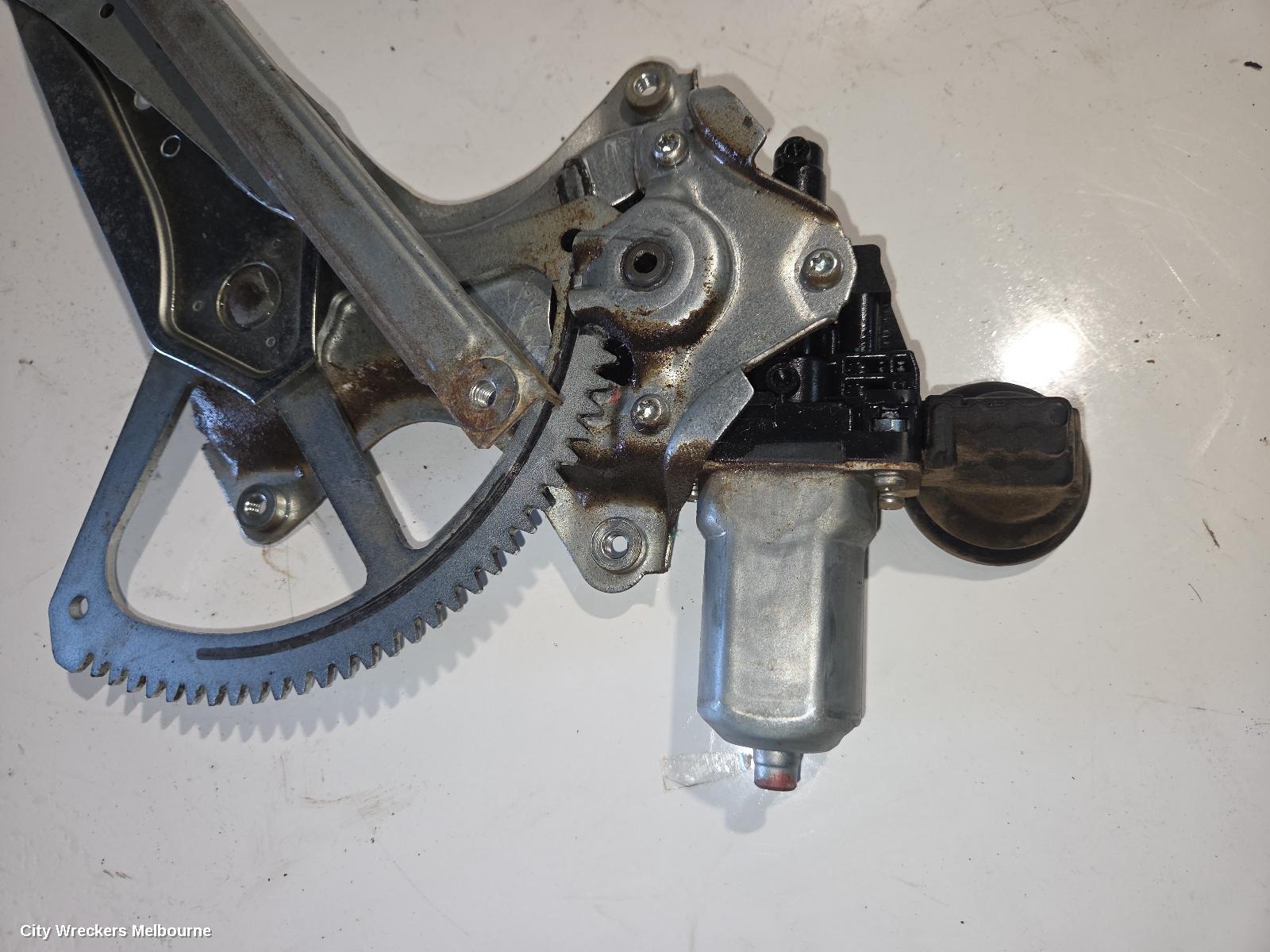 TOYOTA COROLLA LEFT FRONT WINDOW REG/MOTOR, ZRE152/20153R, 03/2007 - 10/2013