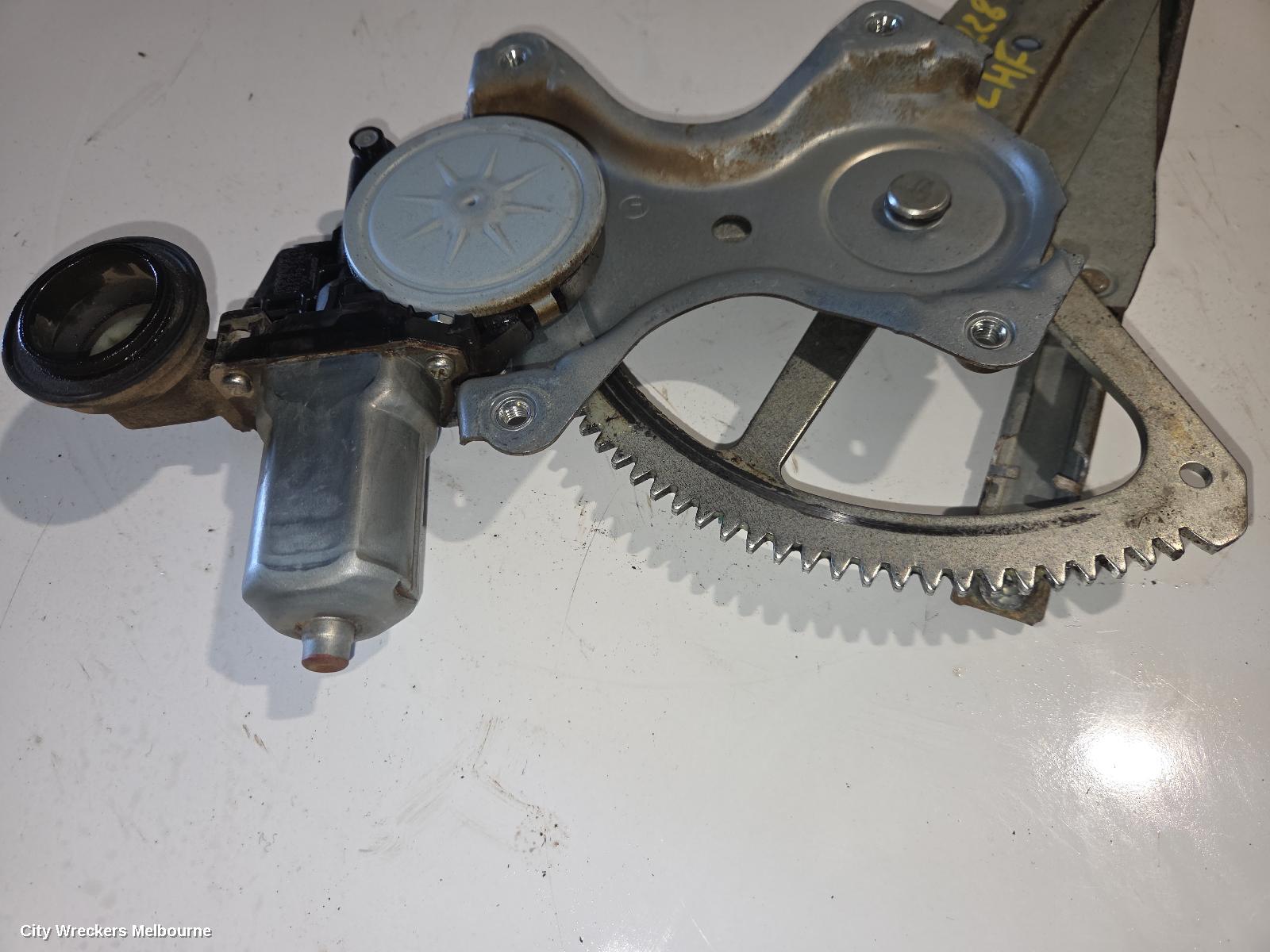 TOYOTA COROLLA LEFT FRONT WINDOW REG/MOTOR, ZRE152/20153R, 03/2007 - 10/2013