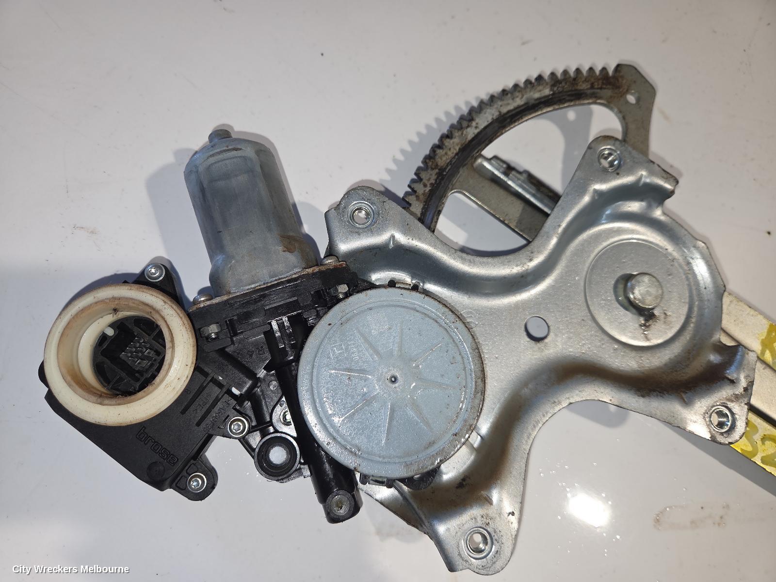 TOYOTA COROLLA RIGHT FRONT WINDOW REG/MOTOR, ZRE152/20153R, 03/2007 - 10/2013