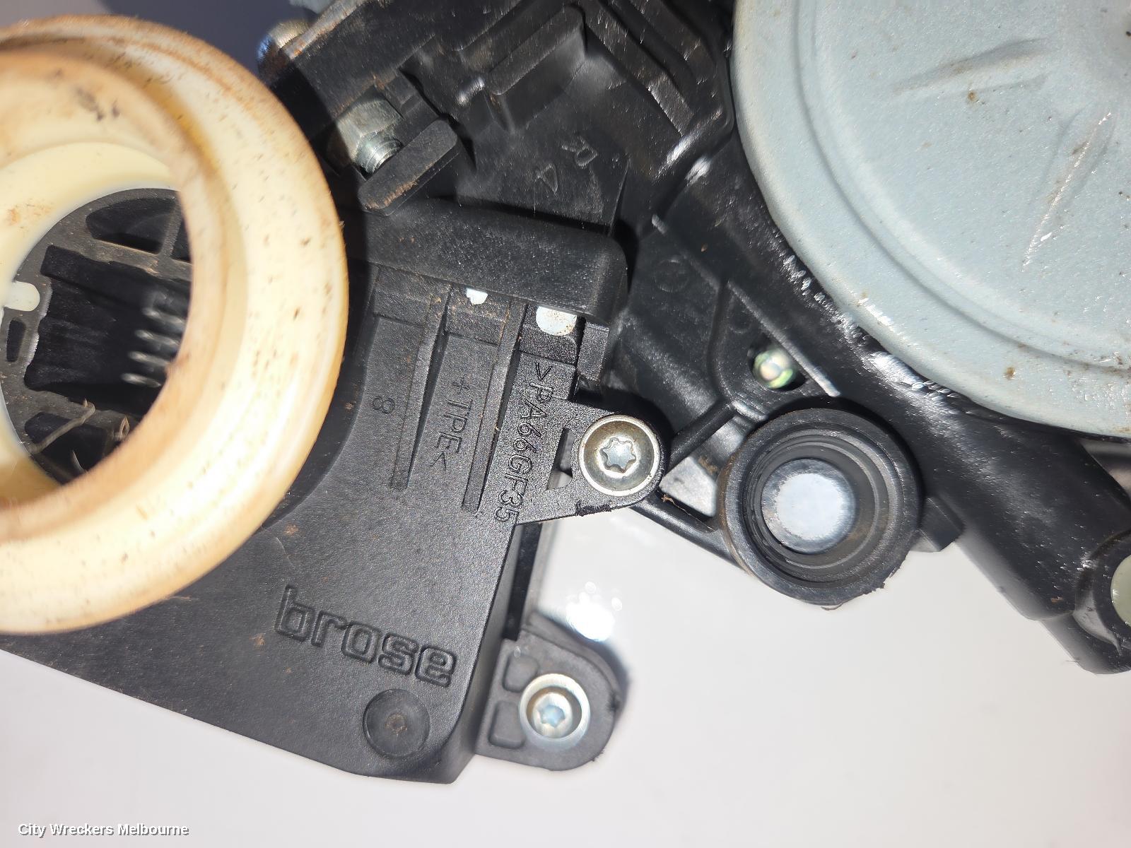 TOYOTA COROLLA RIGHT FRONT WINDOW REG/MOTOR, ZRE152/20153R, 03/2007 - 10/2013