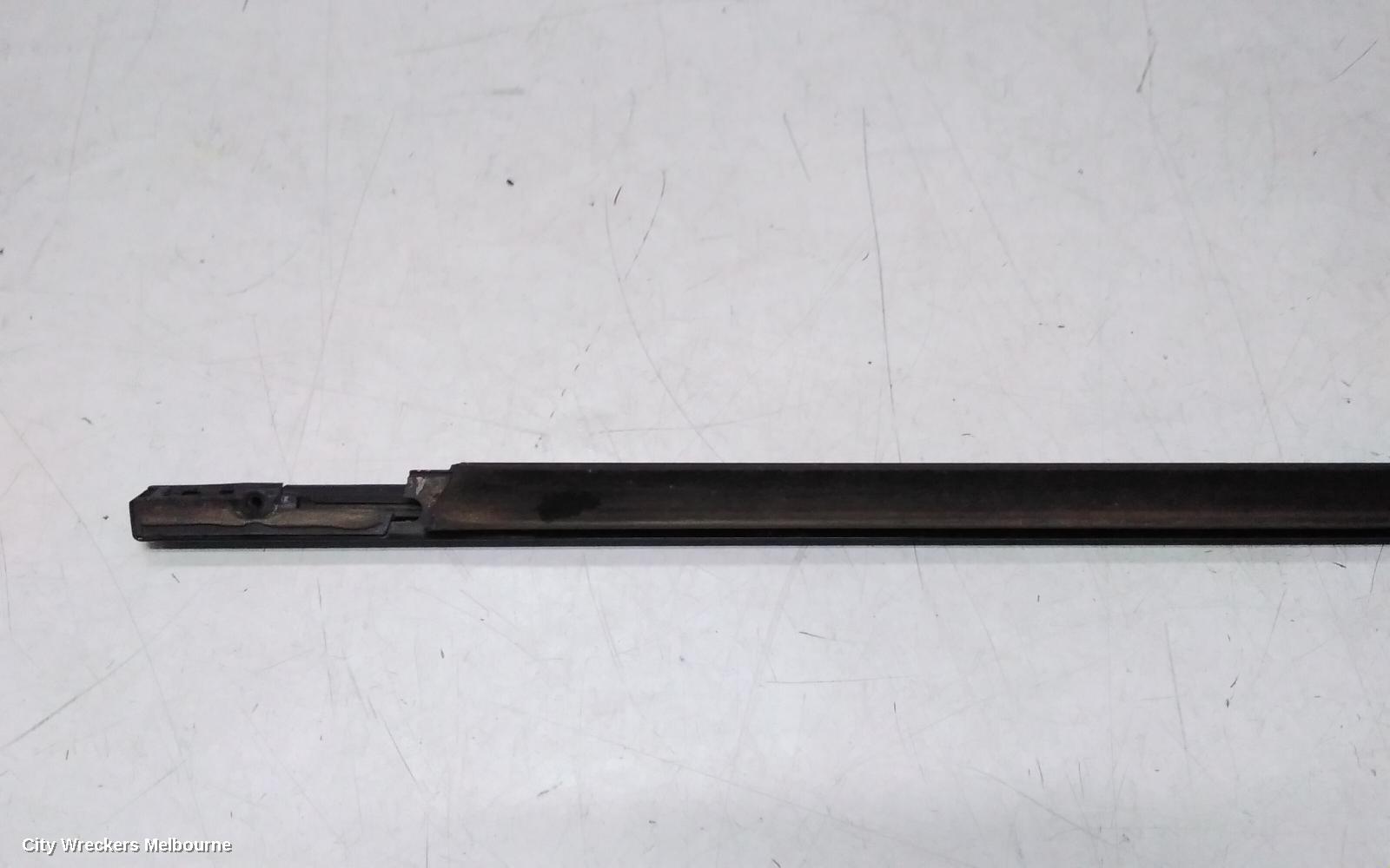 LAND ROVER RANGEROVER EVOQUE DOOR MOULD, WINDOW MOULD REFER TO PHOTO : 142853, L538, DOOR MOULDING (LH REAR), 5DR, COLOUR CODED, 11/2011 - 01/2019
