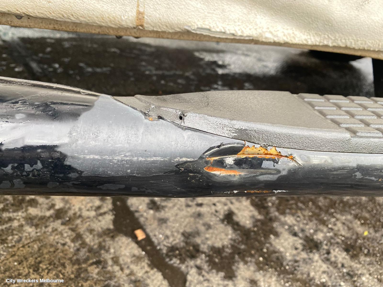 VOLKSWAGEN AMAROK LEFT GUARD, 2H, NON FLARE TYPE, 12/2010 ONWARDS