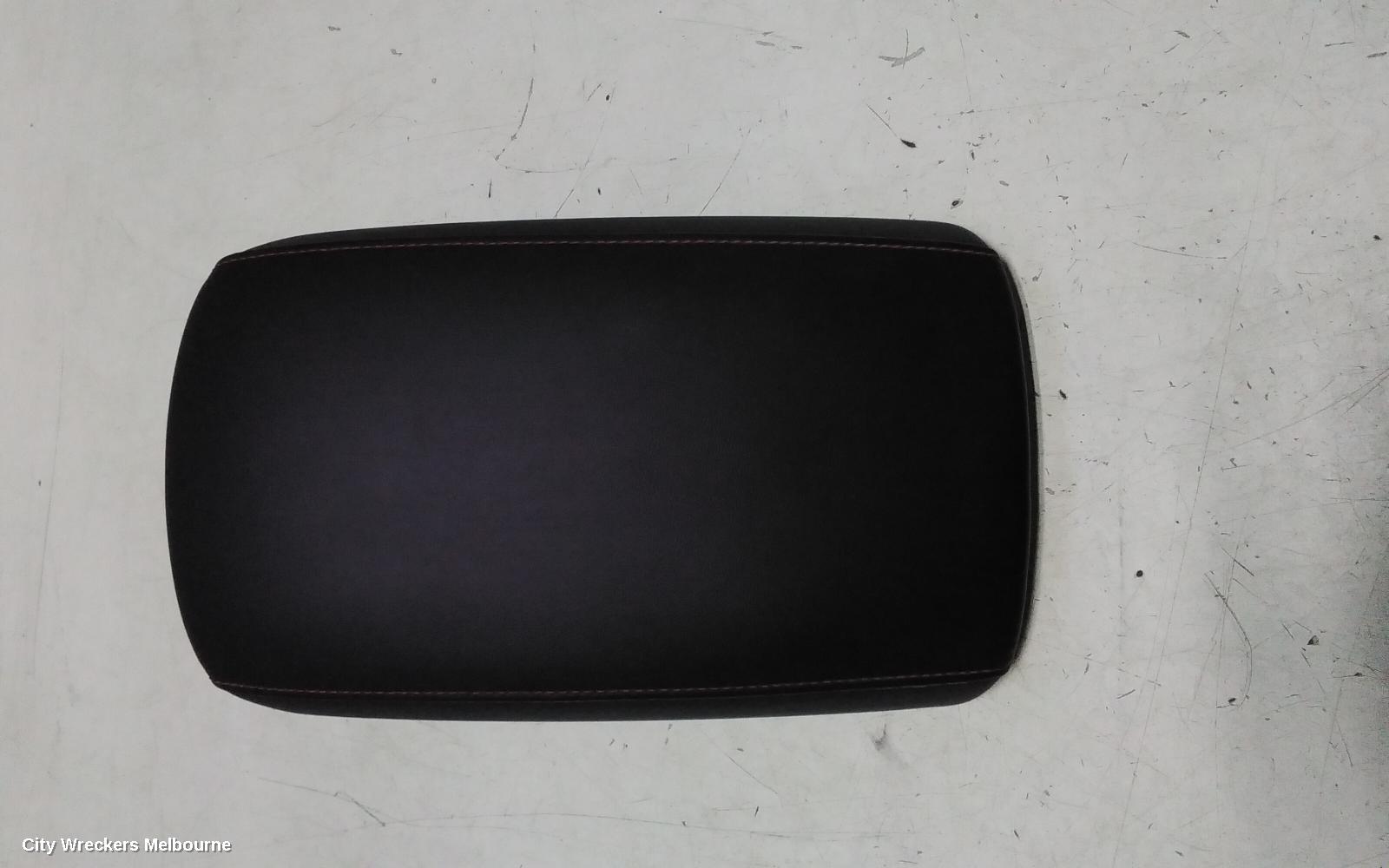 MG HS CONSOLE, SAS23, CONSOLE LID ONLY, LEATHER, BLACK, W/ RED STICHING TYPE, 08/2019 - 12/2024