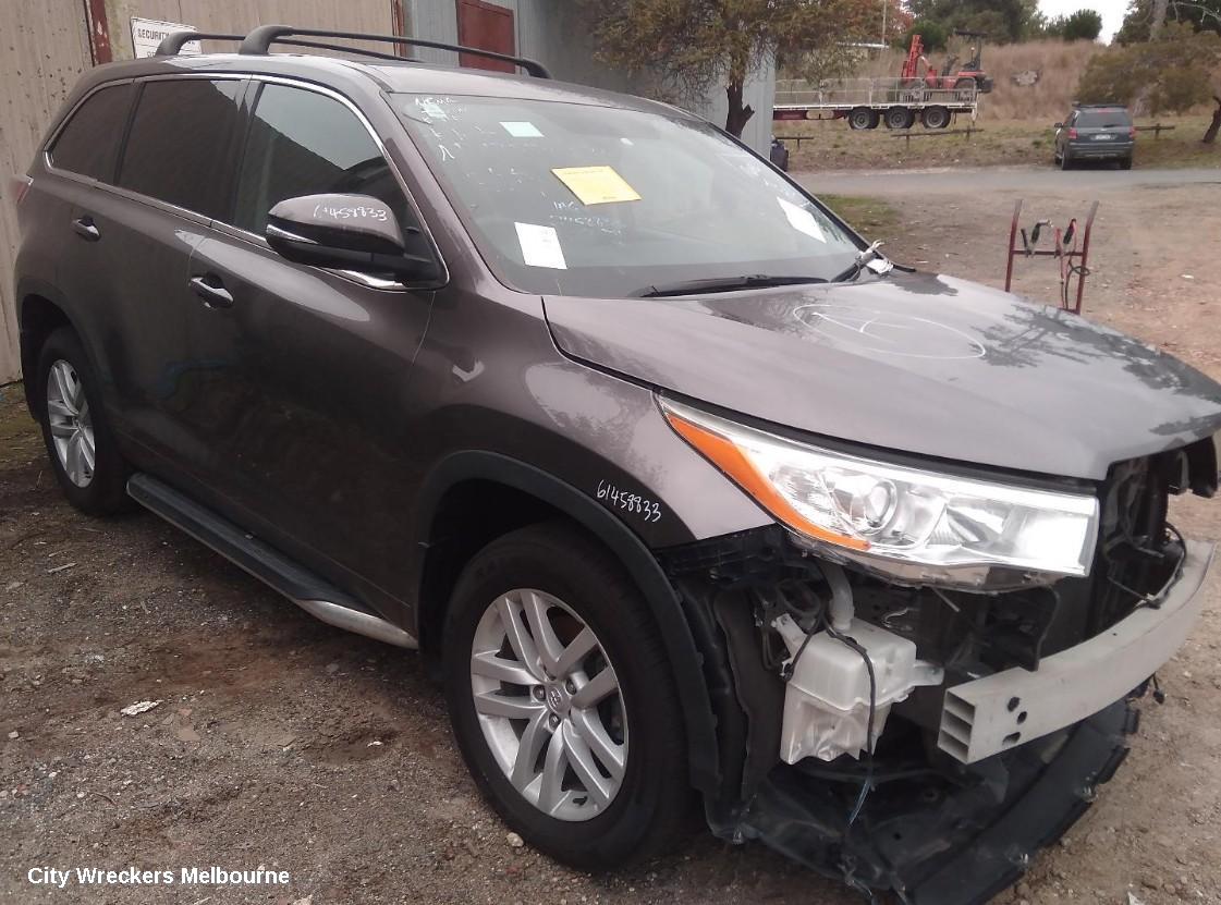 TOYOTA KLUGER LEFT HEADLAMP, GSU50/GSU55, GX/GXL, HALOGEN TYPE, 12/2013 - 10/2016