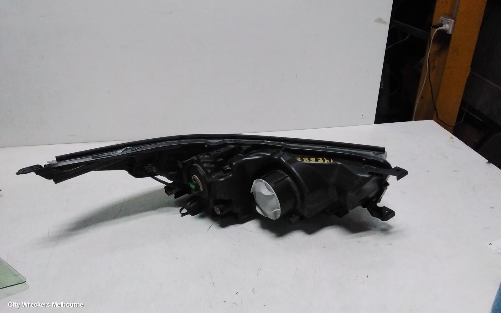 TOYOTA KLUGER LEFT HEADLAMP, GSU50/GSU55, GX/GXL, HALOGEN TYPE, 12/2013 - 10/2016