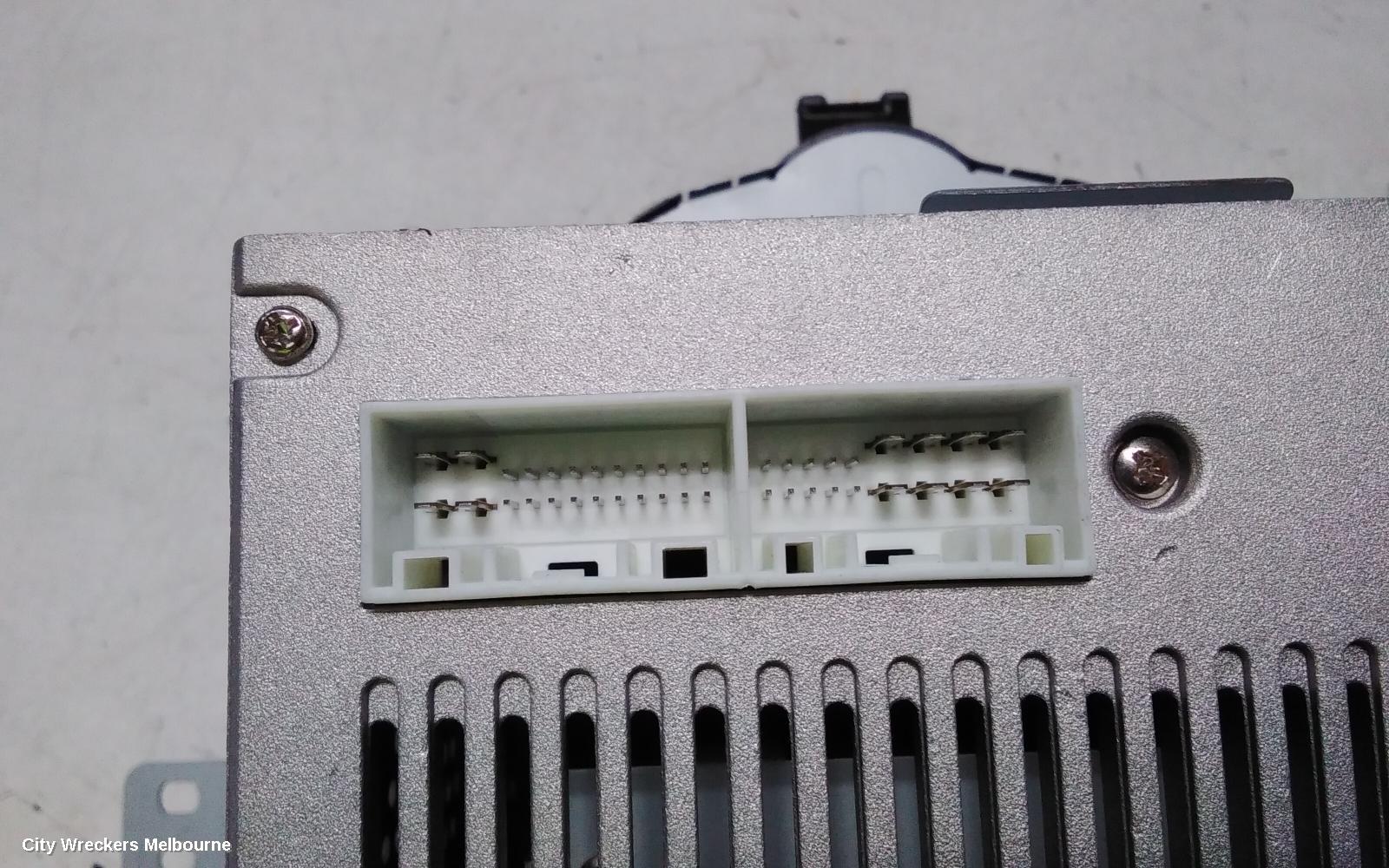 HYUNDAI ELANTRA RADIO/CD/DVD/SAT/TV, LARGE COLOUR DISPLAY SCREEN, SINGLE KNOB TYPE, MD, 03/2011 - 09/2013