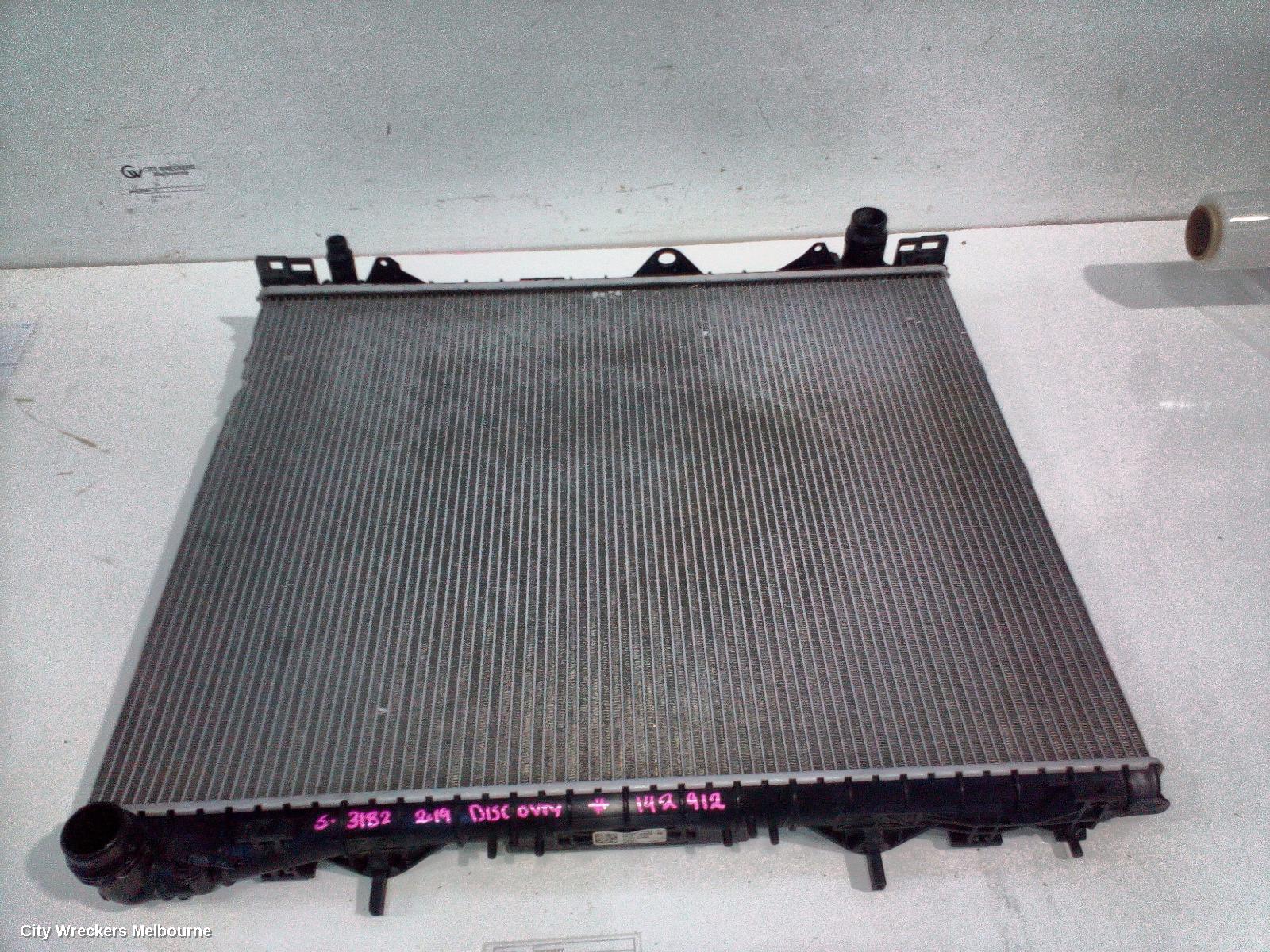 LAND ROVER DISCOVERY RADIATOR, PRIMARY RADIATOR (CLOSEST TO ENGINE), DIESEL, 3.0, TWIN TURBO, SD6, L462, 12/2016 - 12/2020