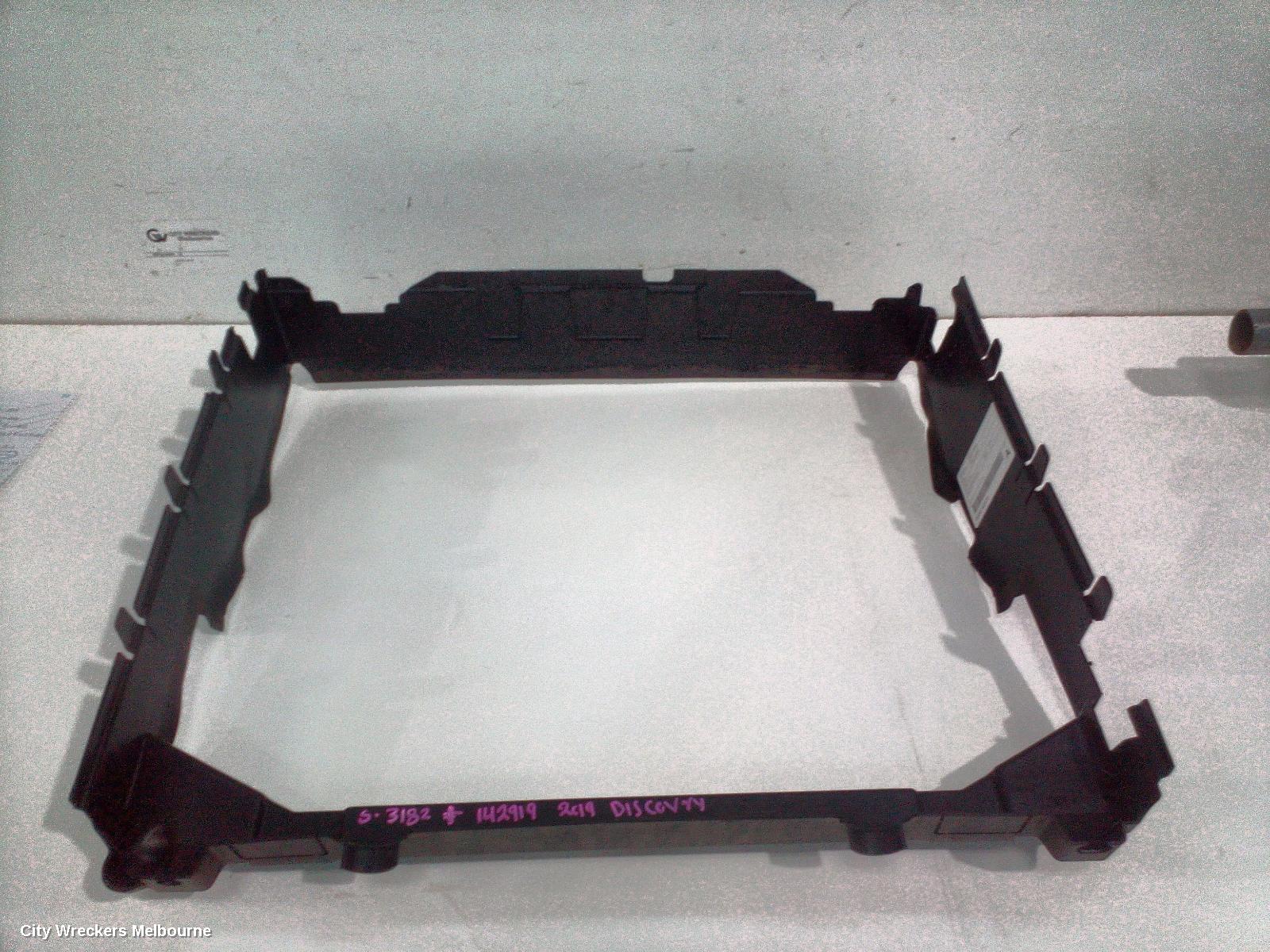 LAND ROVER DISCOVERY FAN SHROUD, L462, 12/2016 ONWARDS