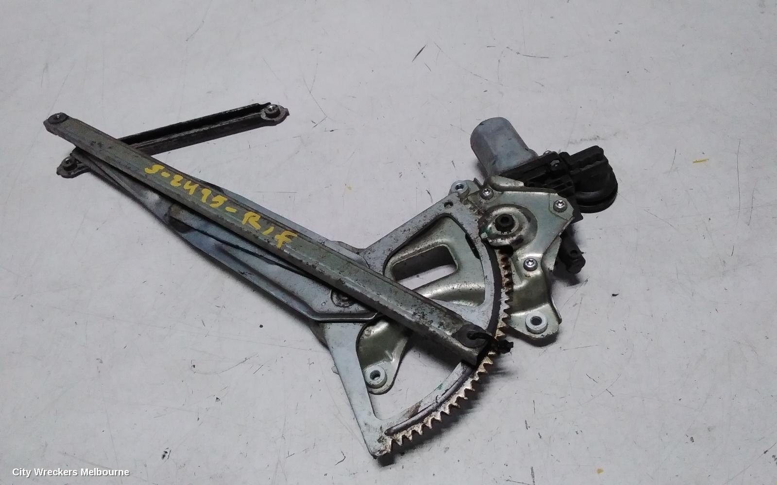 TOYOTA PRIUS RIGHT FRONT WINDOW REG/MOTOR, NHW20R, POWER, 10/2003 - 05/2009
