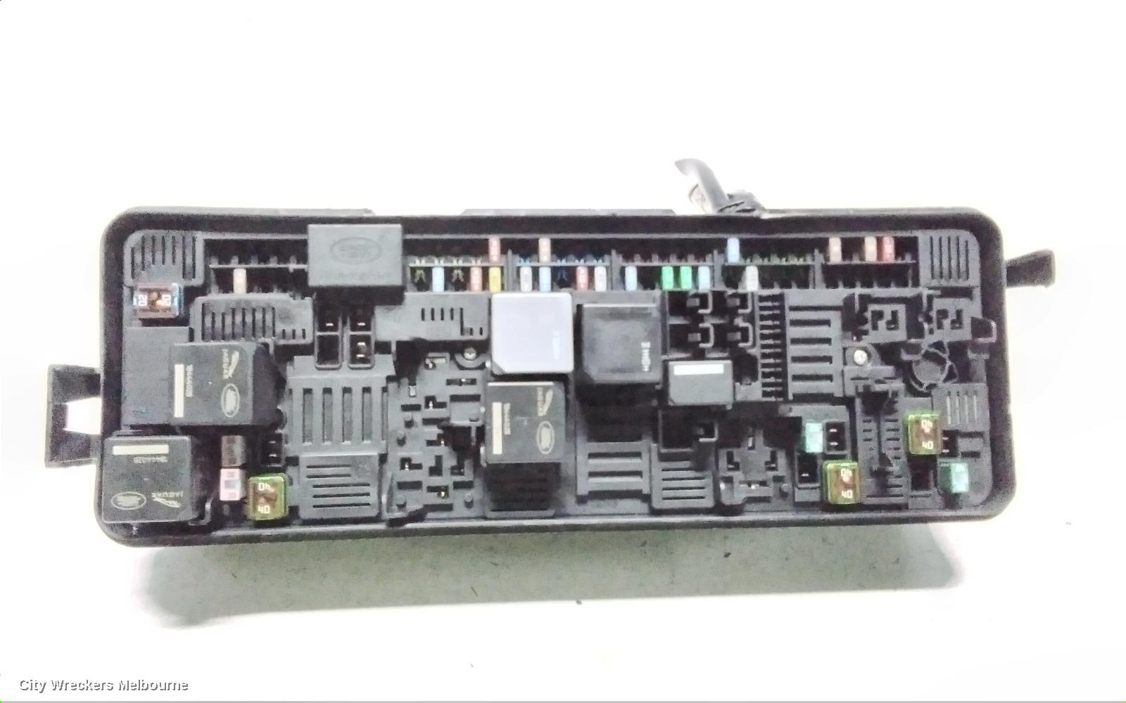 LAND ROVER DISCOVERY SPORT FUSE BOX, ENGINE BAY, PETROL, L550, 01/2015 ONWARDS