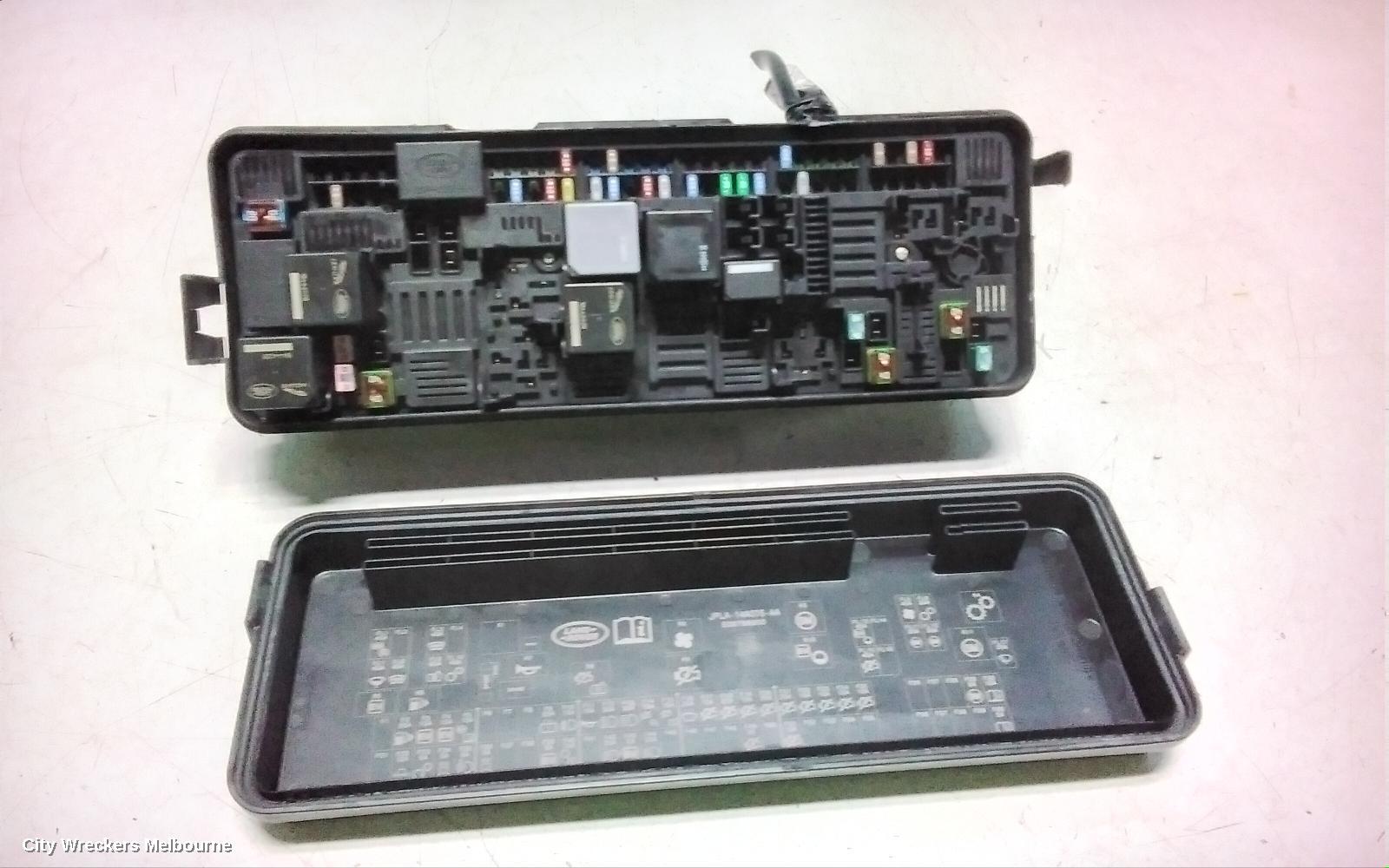 LAND ROVER DISCOVERY SPORT FUSE BOX, ENGINE BAY, PETROL, L550, 01/2015 ONWARDS