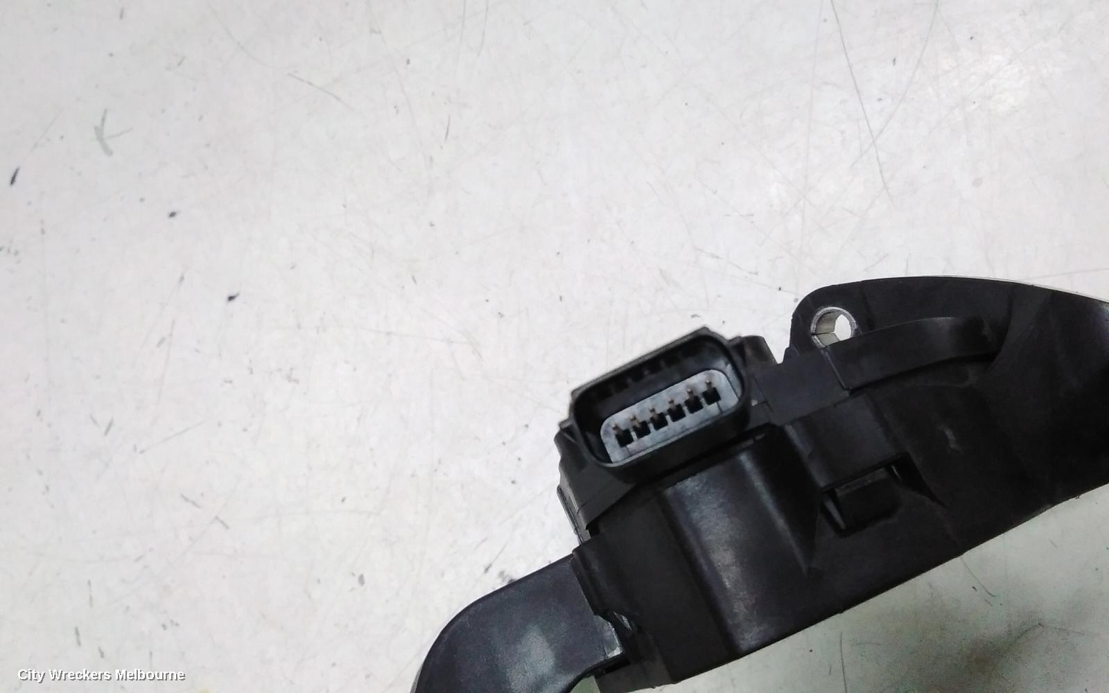 LAND ROVER DISCOVERY SPORT PEDAL ASSEMBLY, L550, ACCELERATOR PEDAL, NON CHROME COVER TYPE, 01/2015 ONWARDS