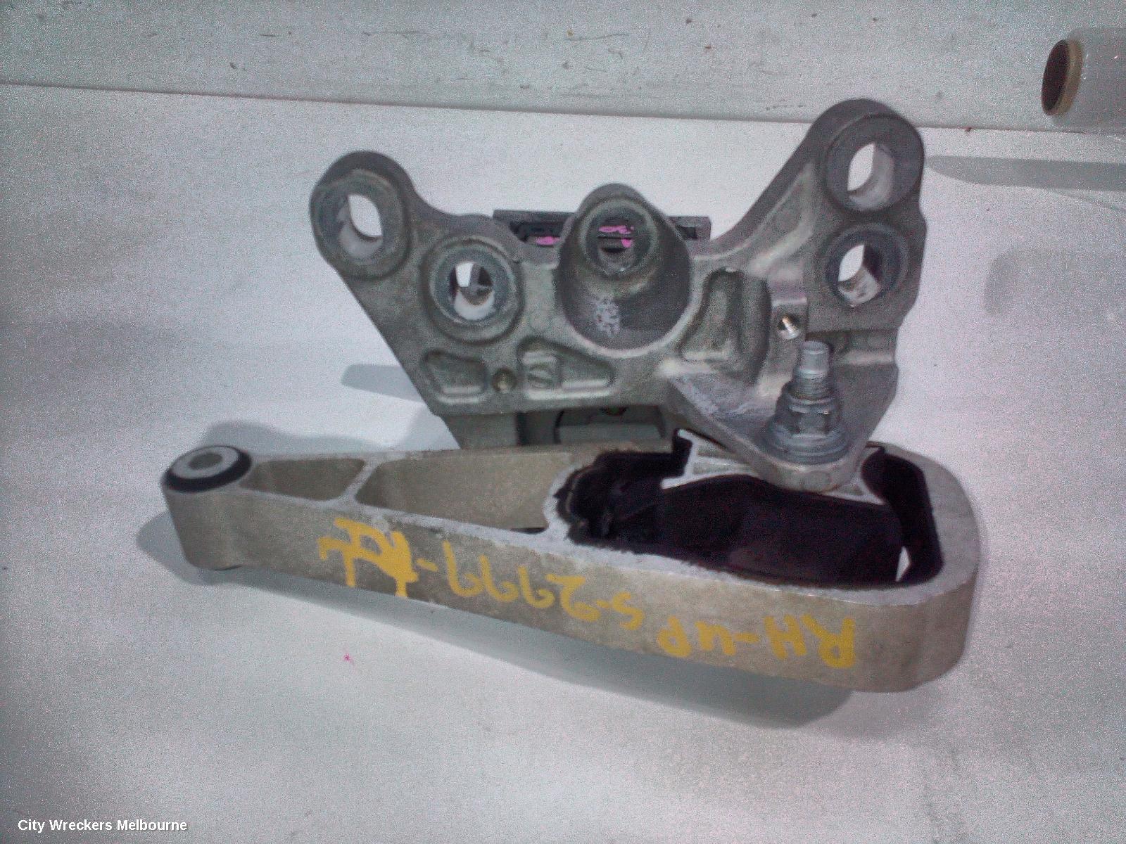 LAND ROVER DISCOVERY SPORT MOUNT, L550, ENGINE MOUNT, PETROL, 2.0, TURBO, AJ20P4, 07/2019 ONWARDS