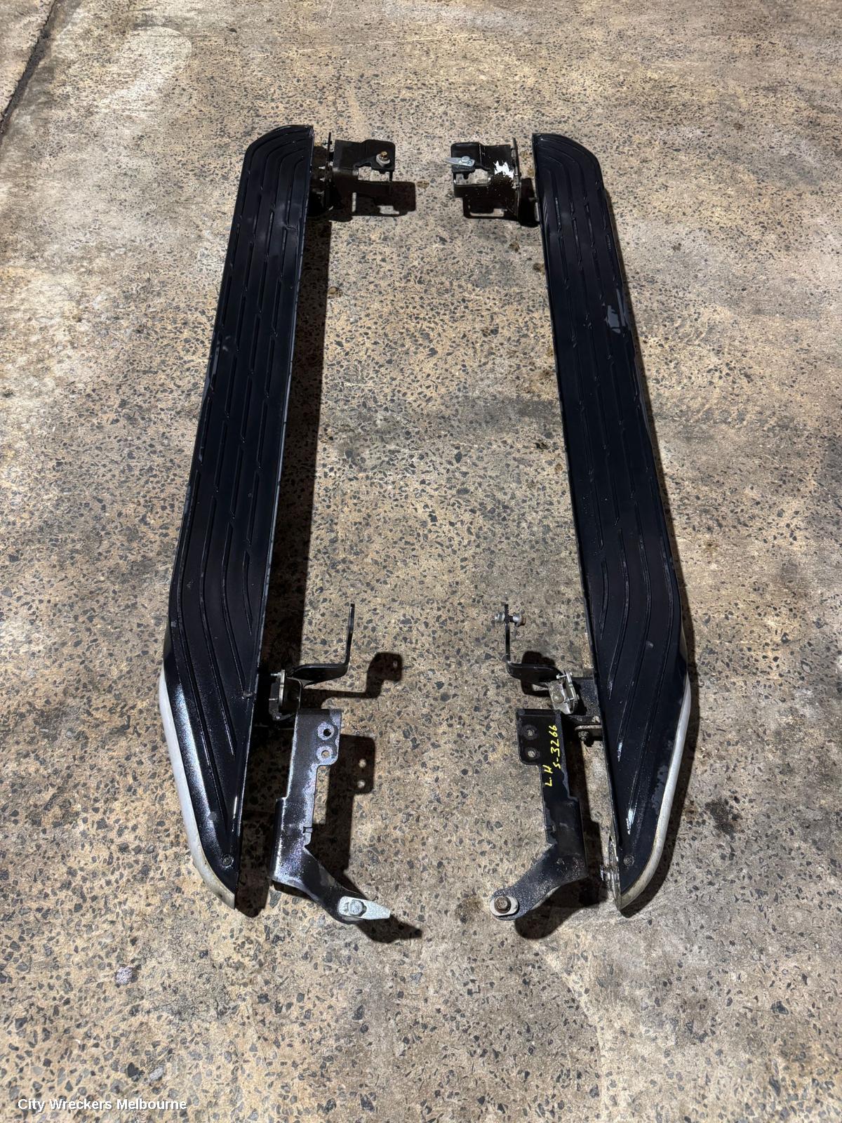 TOYOTA KLUGER SIDE STEP/SKIRT, XU50 SERIES, RH SIDE ONLY, 12/2013 - 02/2021