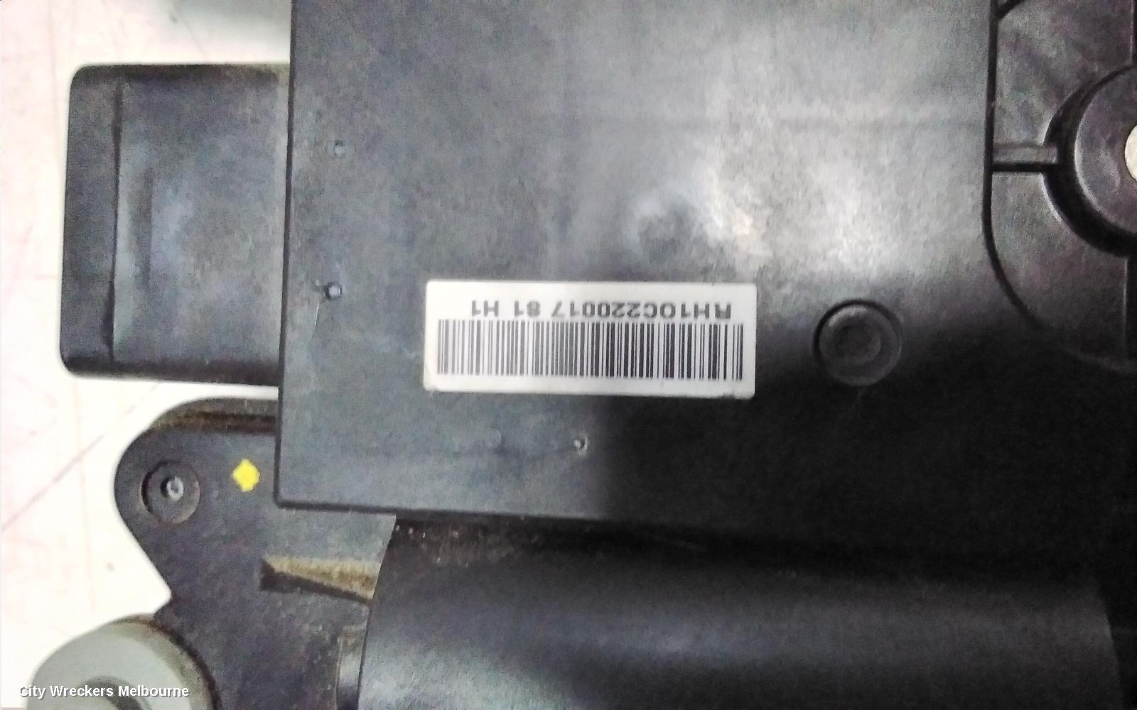 HYUNDAI GENESIS DOOR/BOOT/GATE LOCK, LEFT REAR DOOR LOCK, DH, ULTIMATE PACK TYPE, 11/2014 - 01/2018