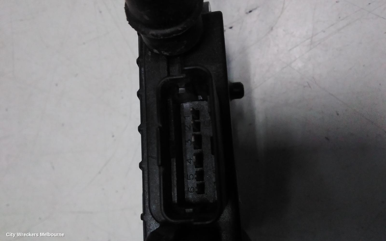 HYUNDAI GENESIS DOOR/BOOT/GATE LOCK, LEFT REAR DOOR LOCK, DH, ULTIMATE PACK TYPE, 11/2014 - 01/2018
