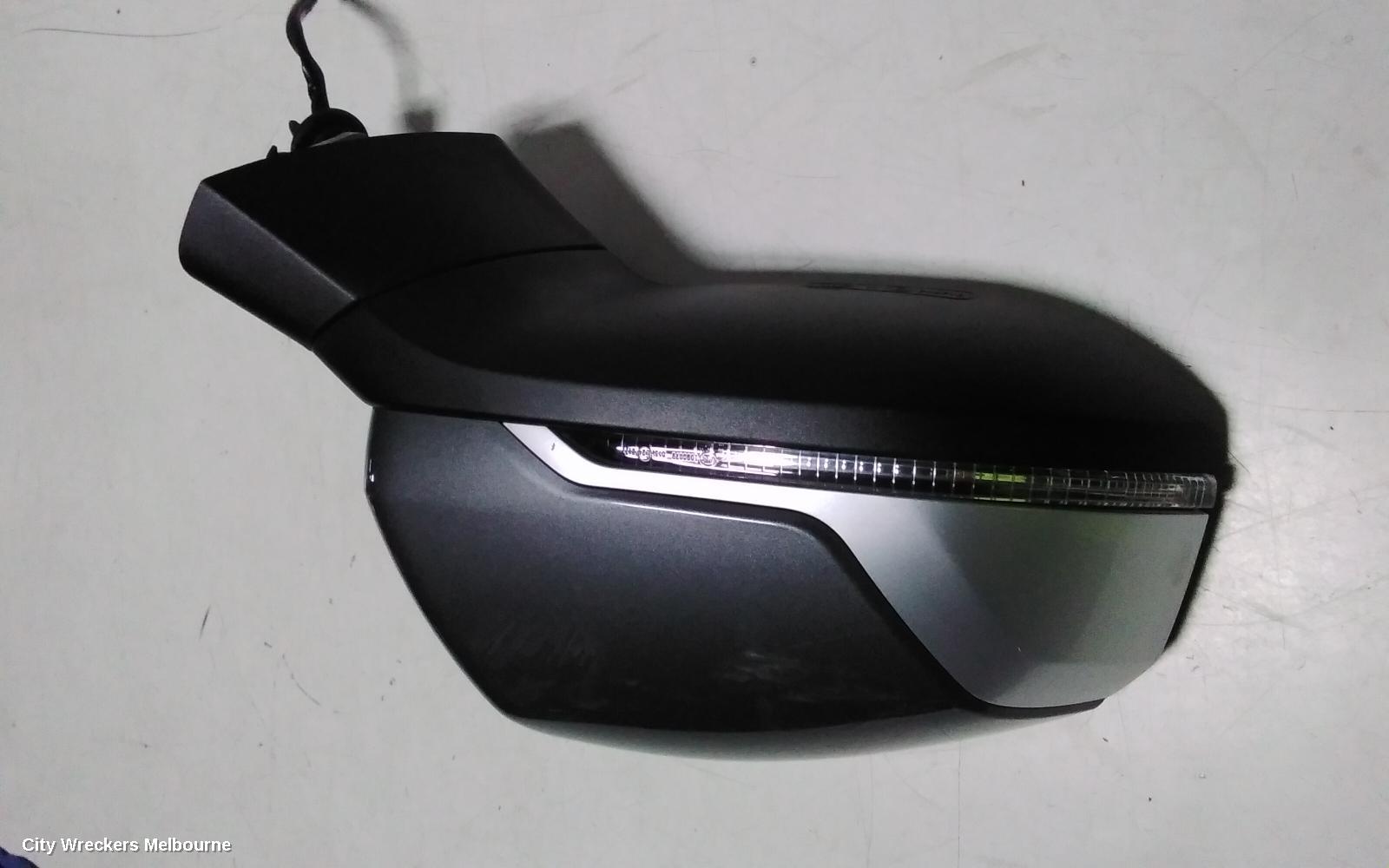 LDV D90 RIGHT DOOR MIRROR, SV9A, W/ POWER FOLD, PUDDLE LAMP, NON CAMERA TYPE, 11/2017 - 04/2024