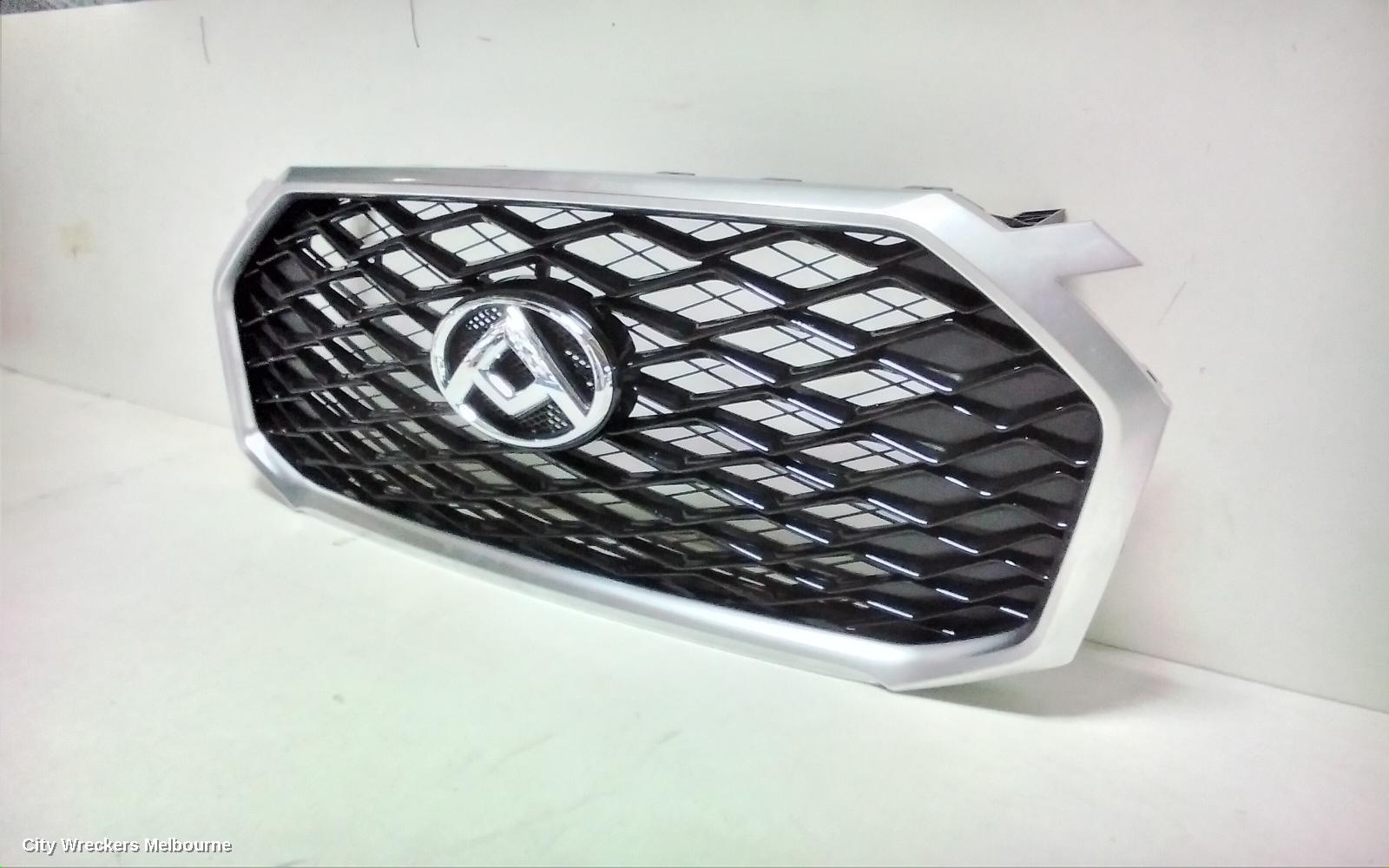LDV D90 GRILLE, RADIATOR GRILLE, 3 BARS, LIGHT GREY, SV9A, 11/2017 - 04/2024