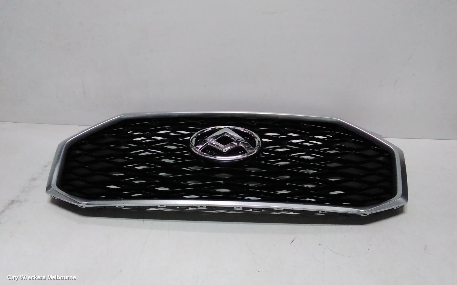 LDV D90 GRILLE, RADIATOR GRILLE, 3 BARS, LIGHT GREY, SV9A, 11/2017 - 04/2024