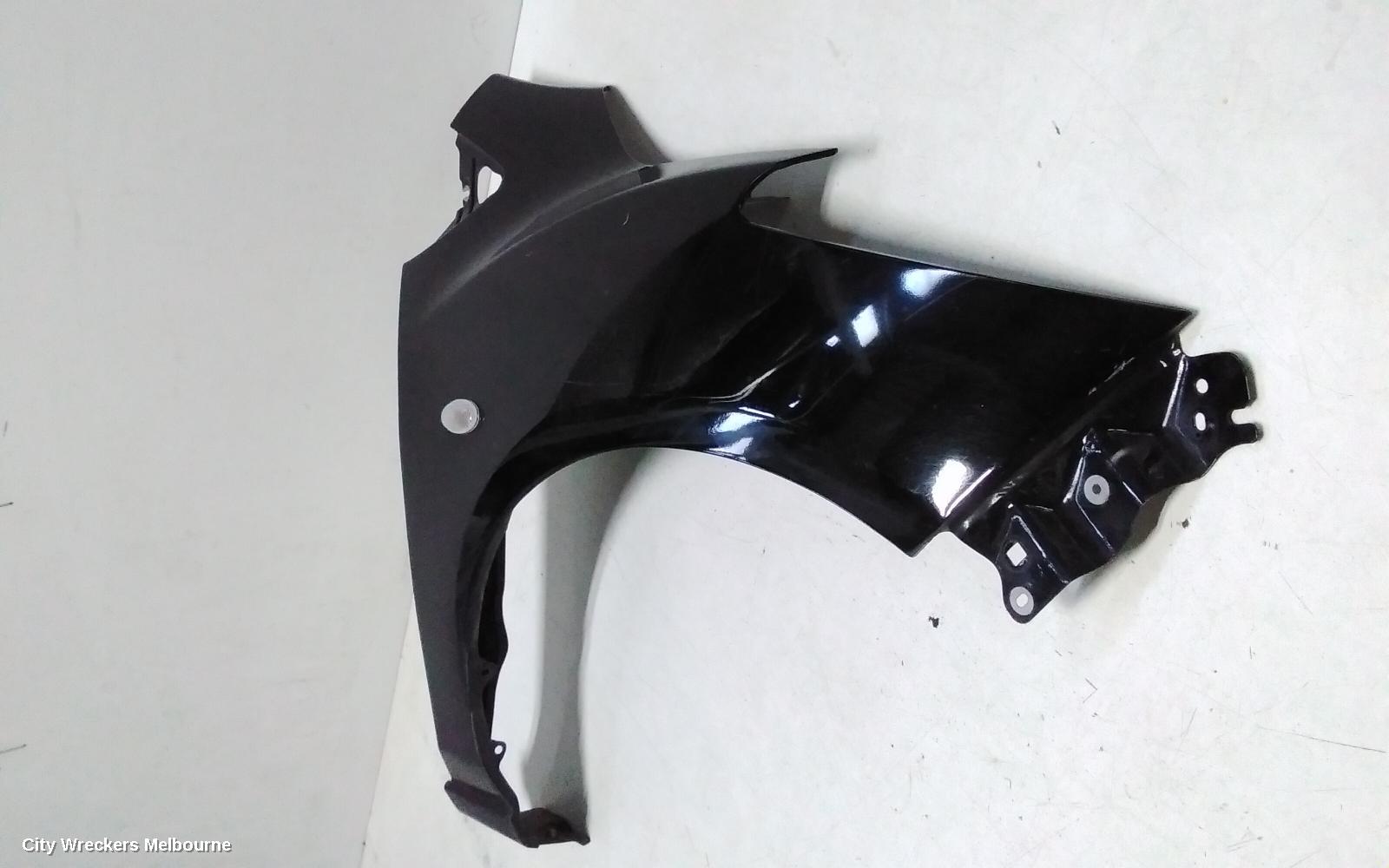 MAZDA 2 RIGHT GUARD, DE SERIES, HATCH, NEO/MAXX, 09/2007 - 04/2010