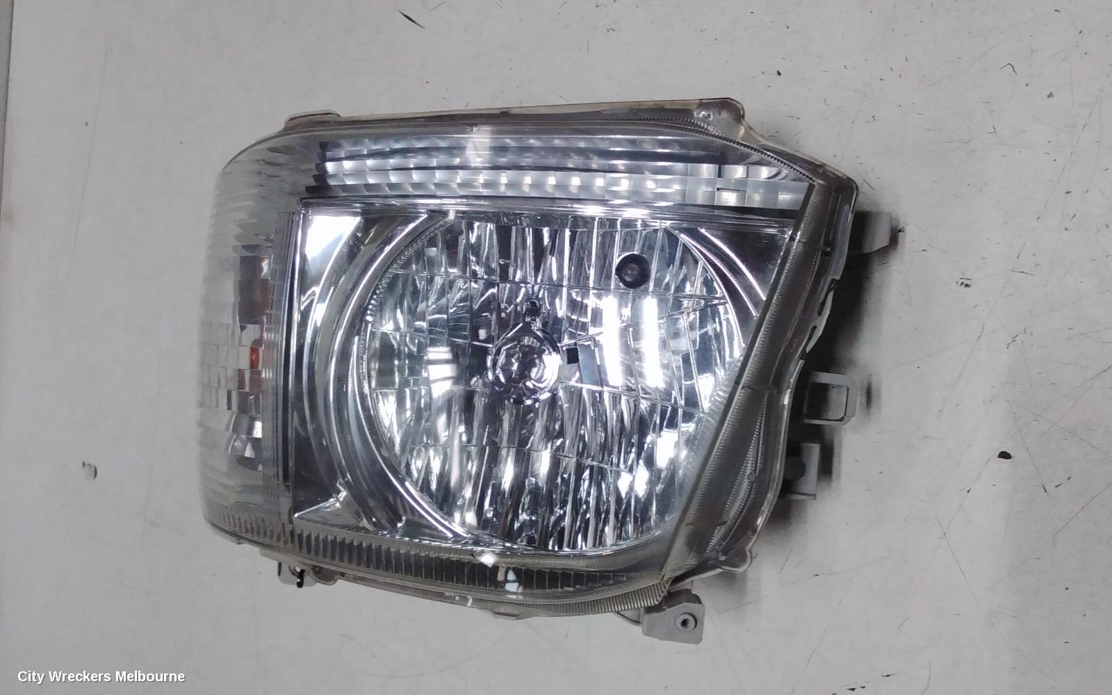 TOYOTA HIACE LEFT HEADLAMP, TRH/KDH, LWB/SWB, LENS# 26-118, 01/2005 - 08/2010